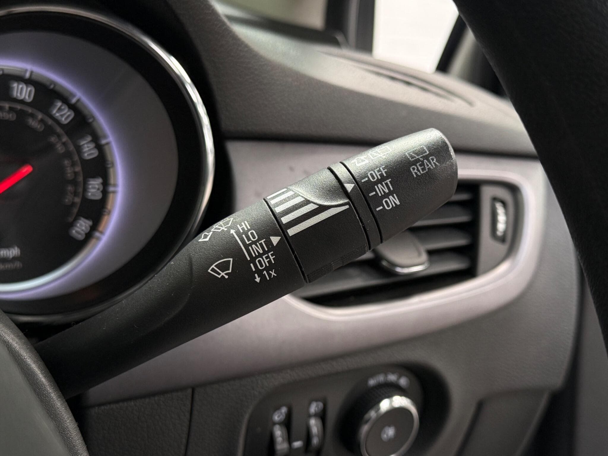 2016 Vauxhall Astra - Thumbnail 22