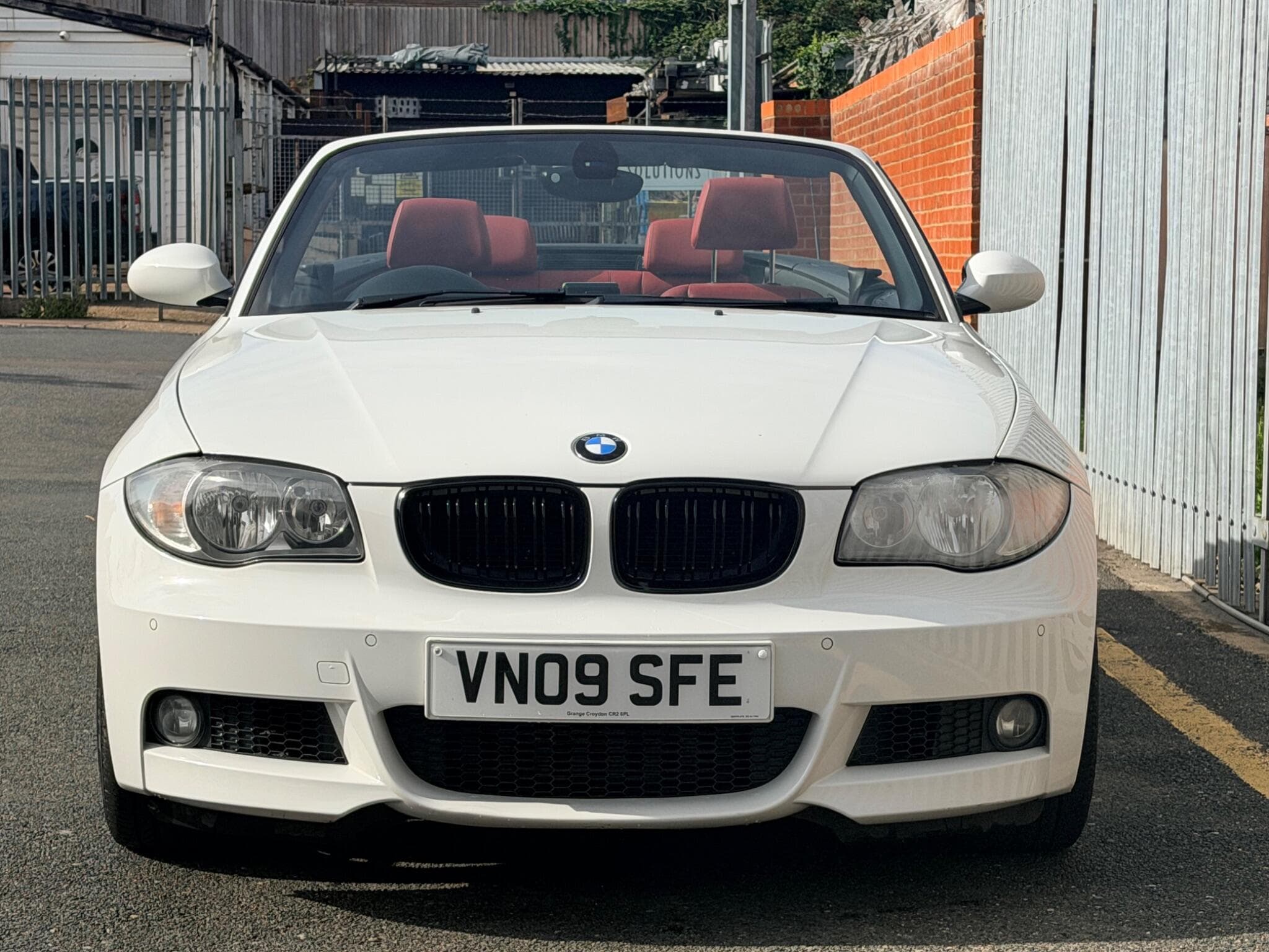 2009 BMW 1 Series - Thumbnail 4