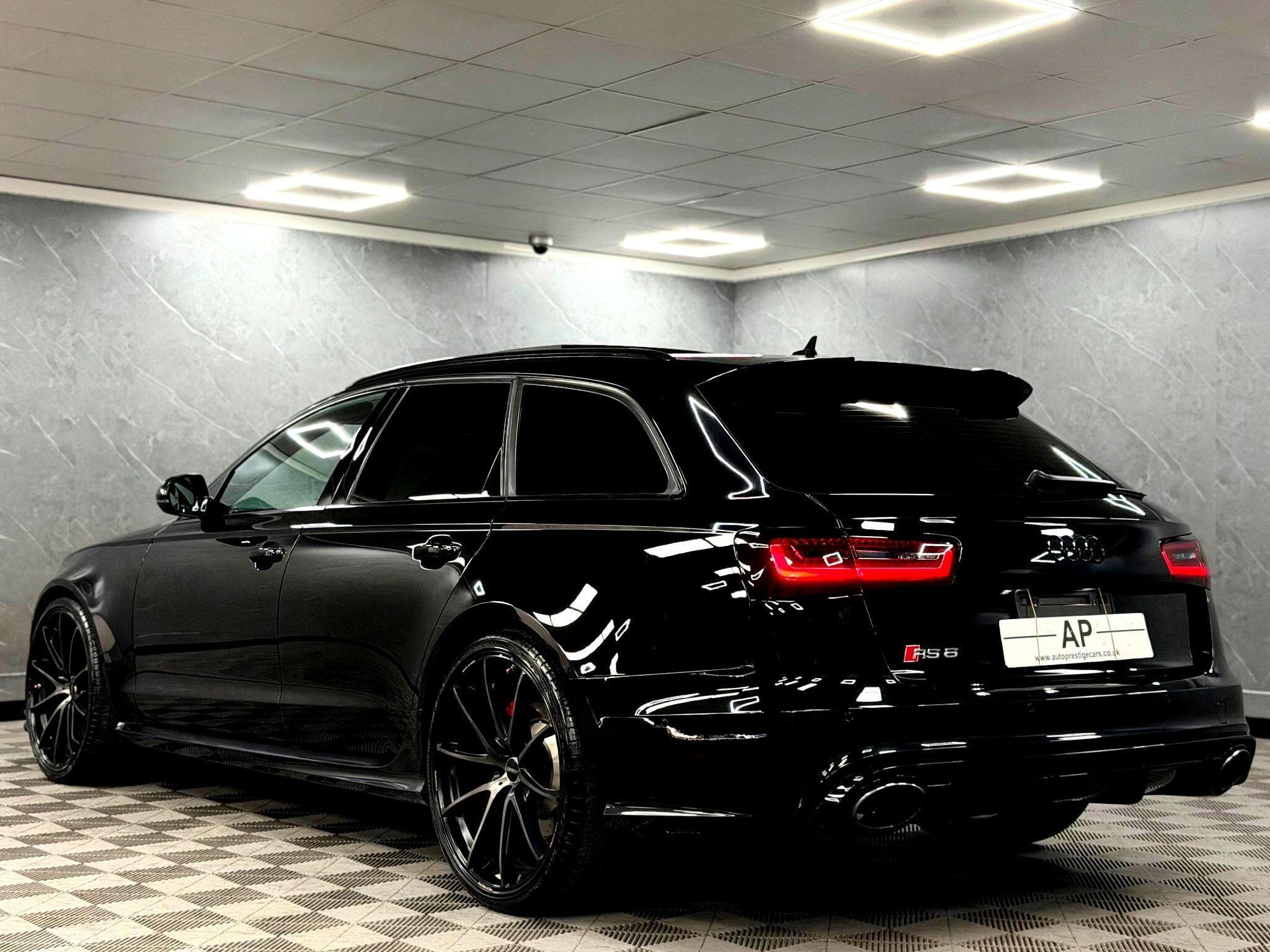 2016 Audi RS6 Avant - Thumbnail 25