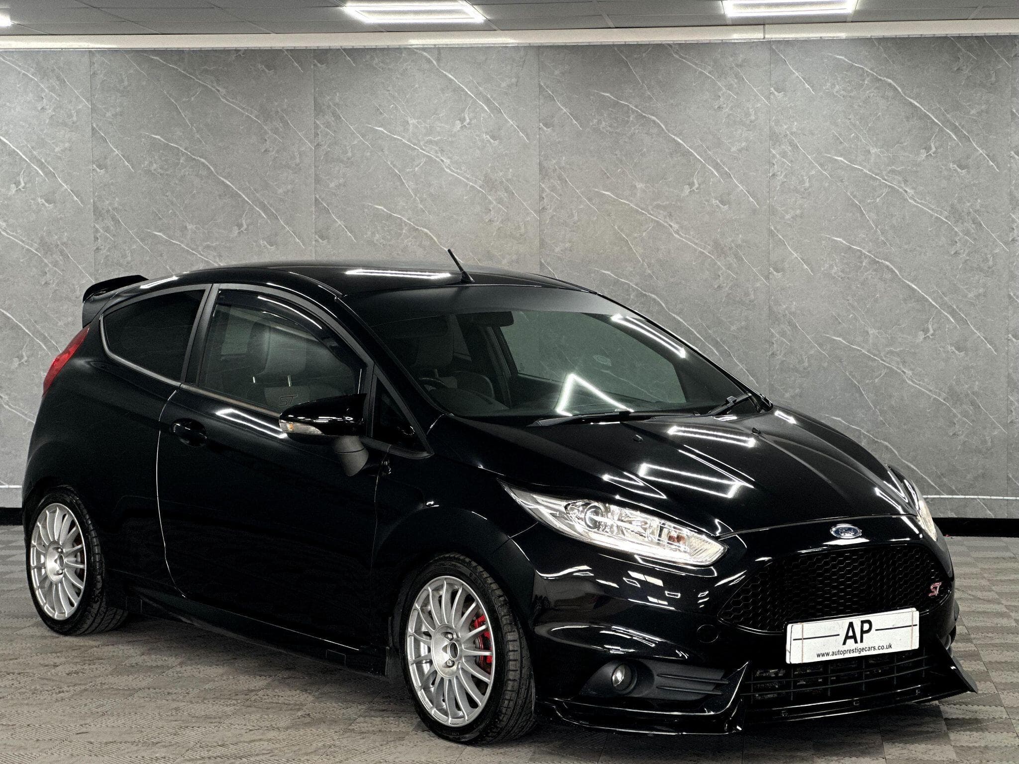 2013 Ford Fiesta - Thumbnail 17