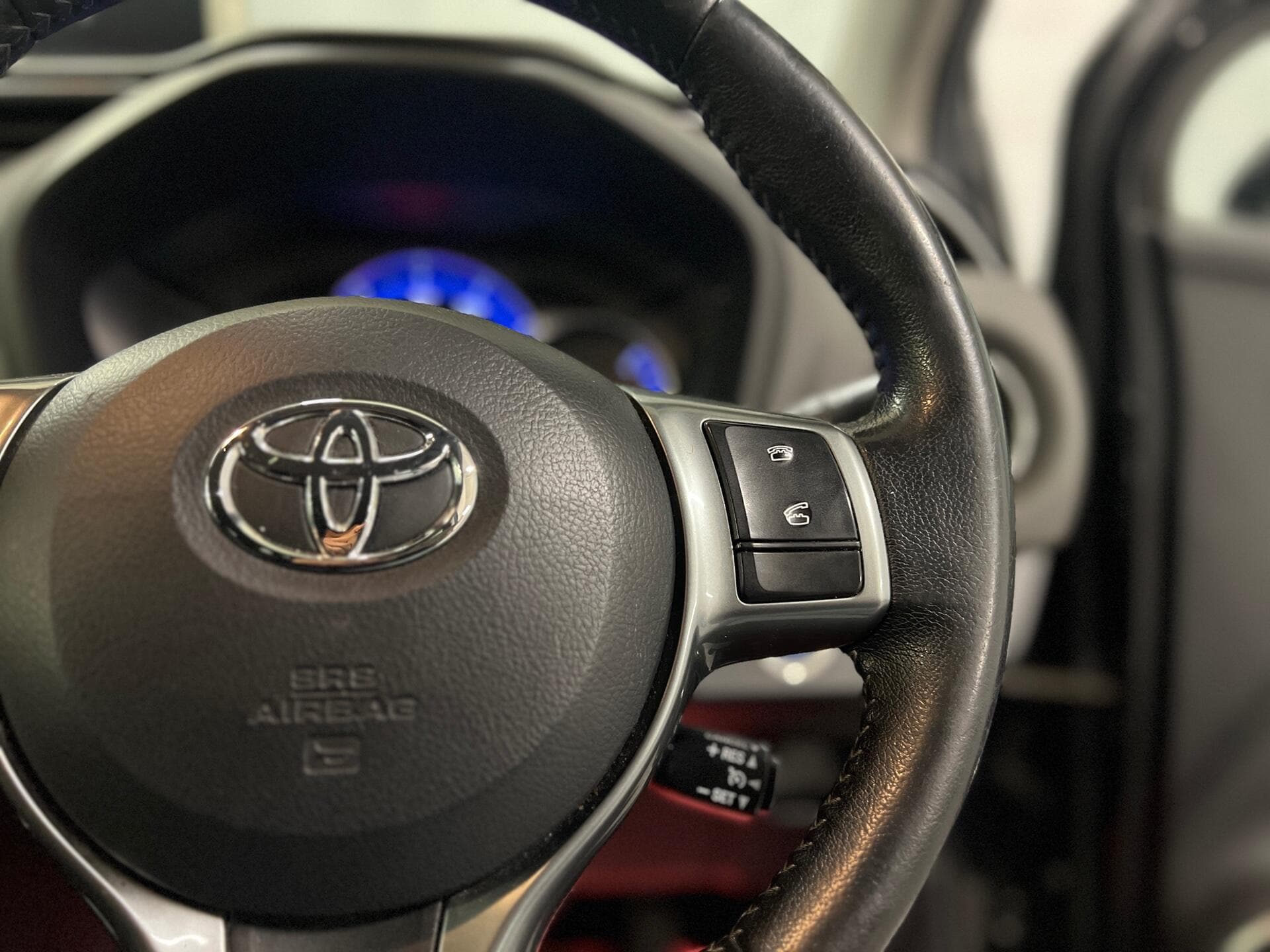 2016 Toyota Yaris - Thumbnail 26