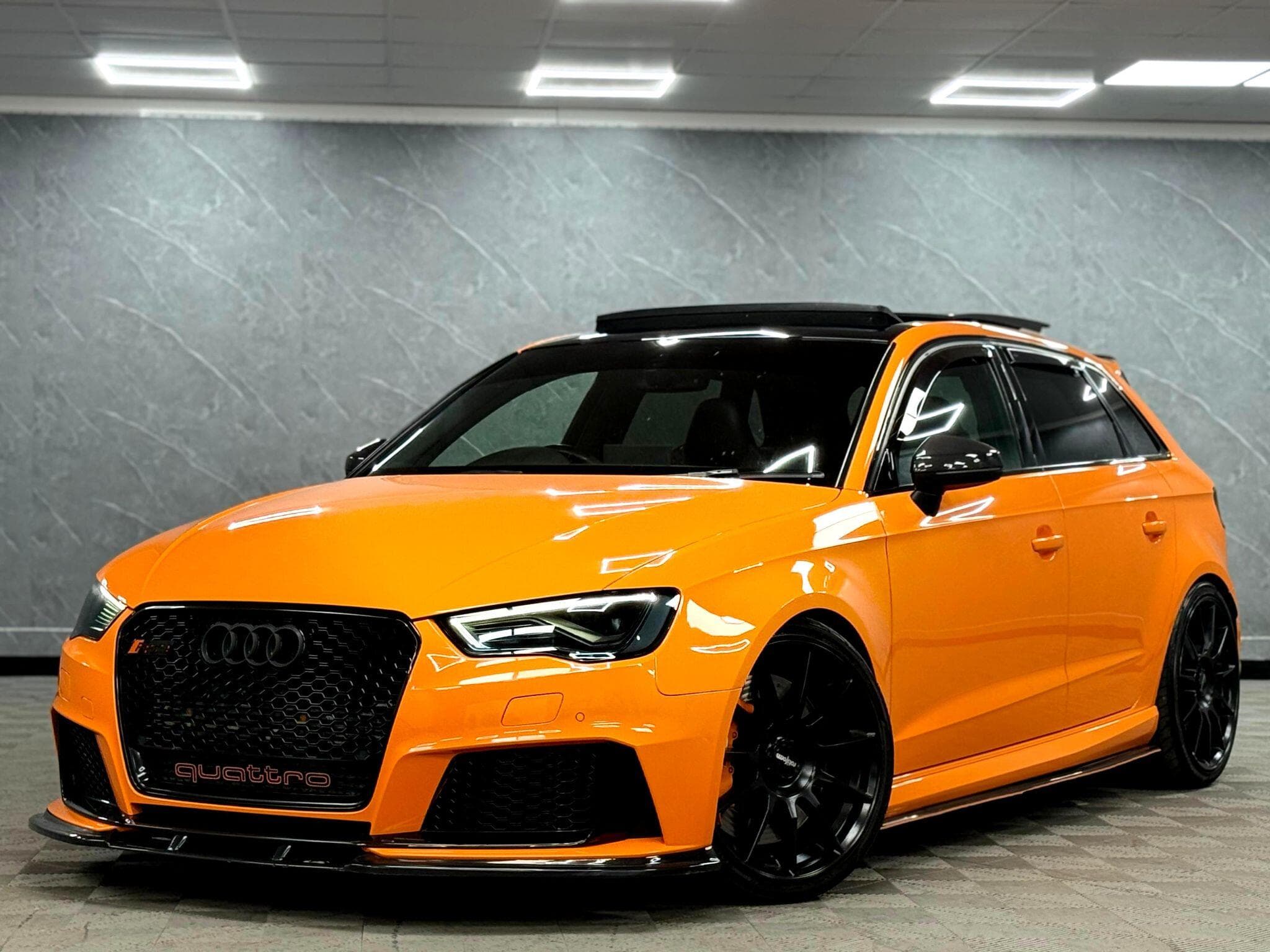 2015 Audi RS3 - Thumbnail 3