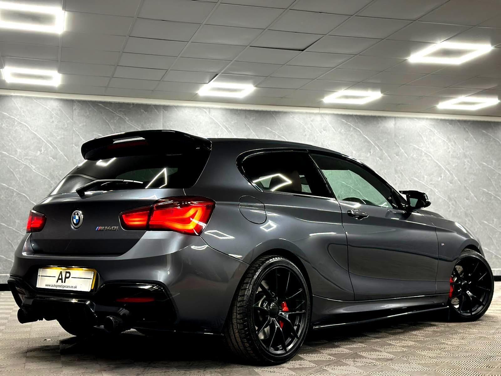 2016 BMW 1 Series - Thumbnail 4