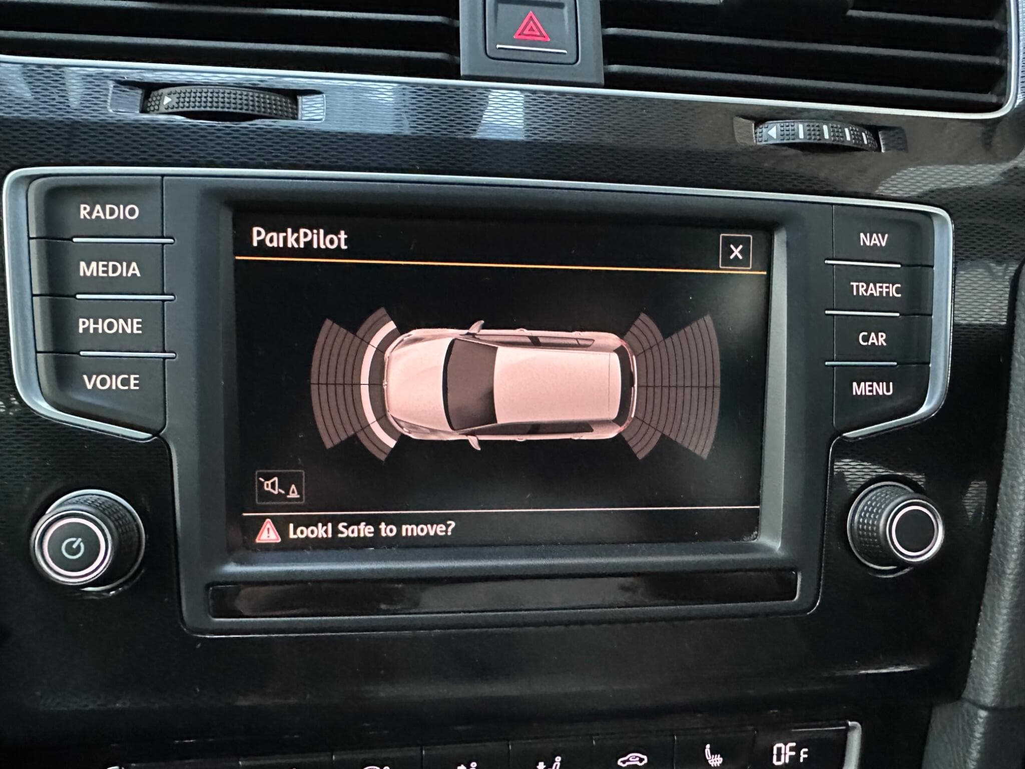 2015 Volkswagen Golf - Thumbnail 14