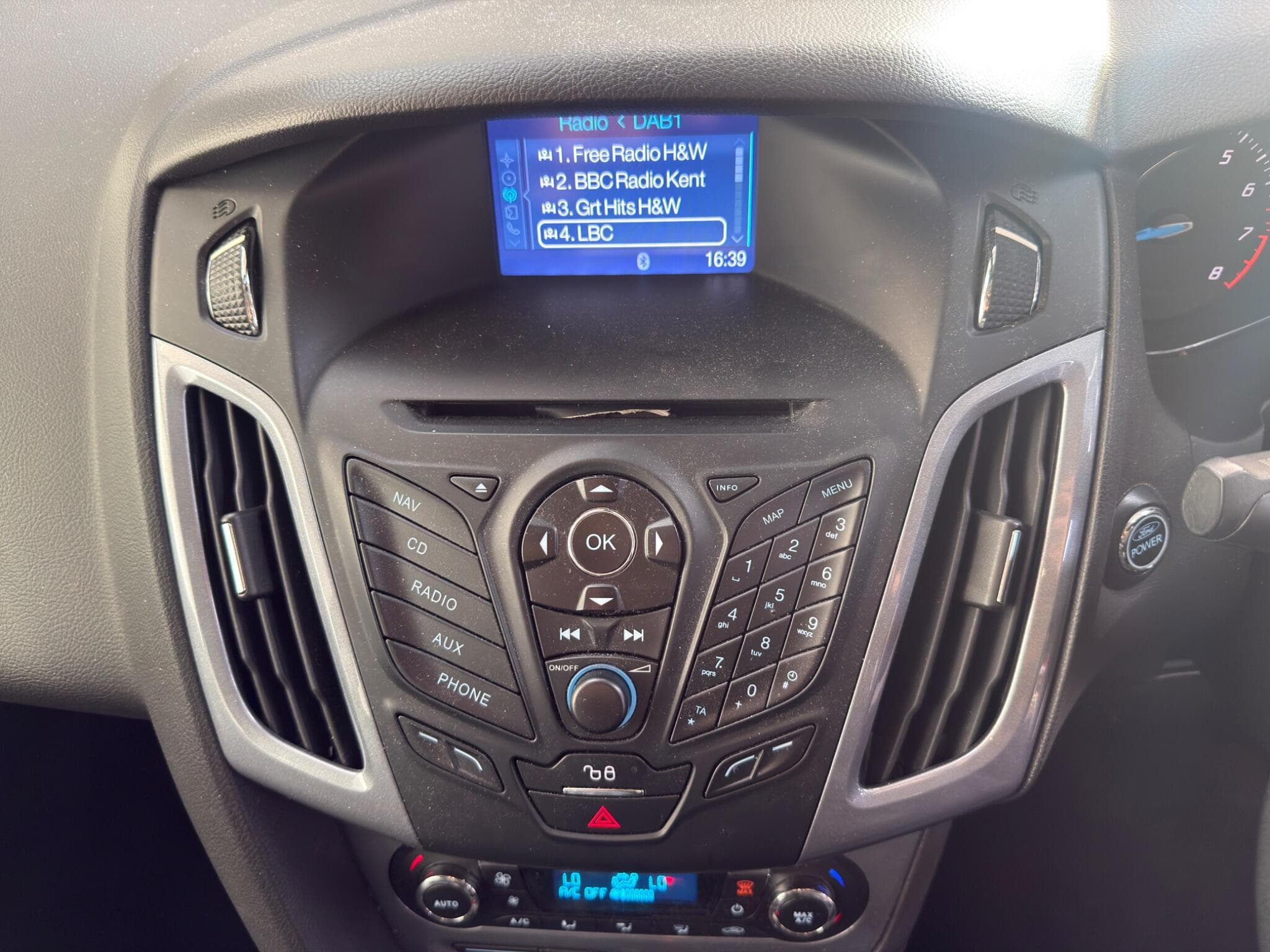 2012 Ford Focus - Thumbnail 31