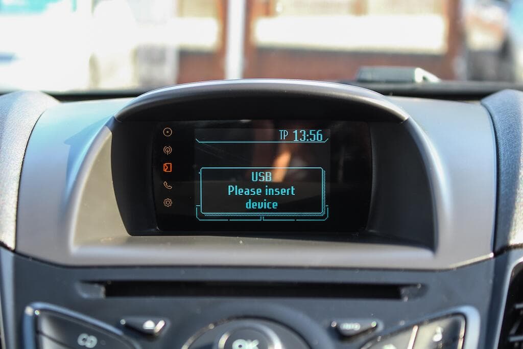 2014 Ford Fiesta - Thumbnail 31