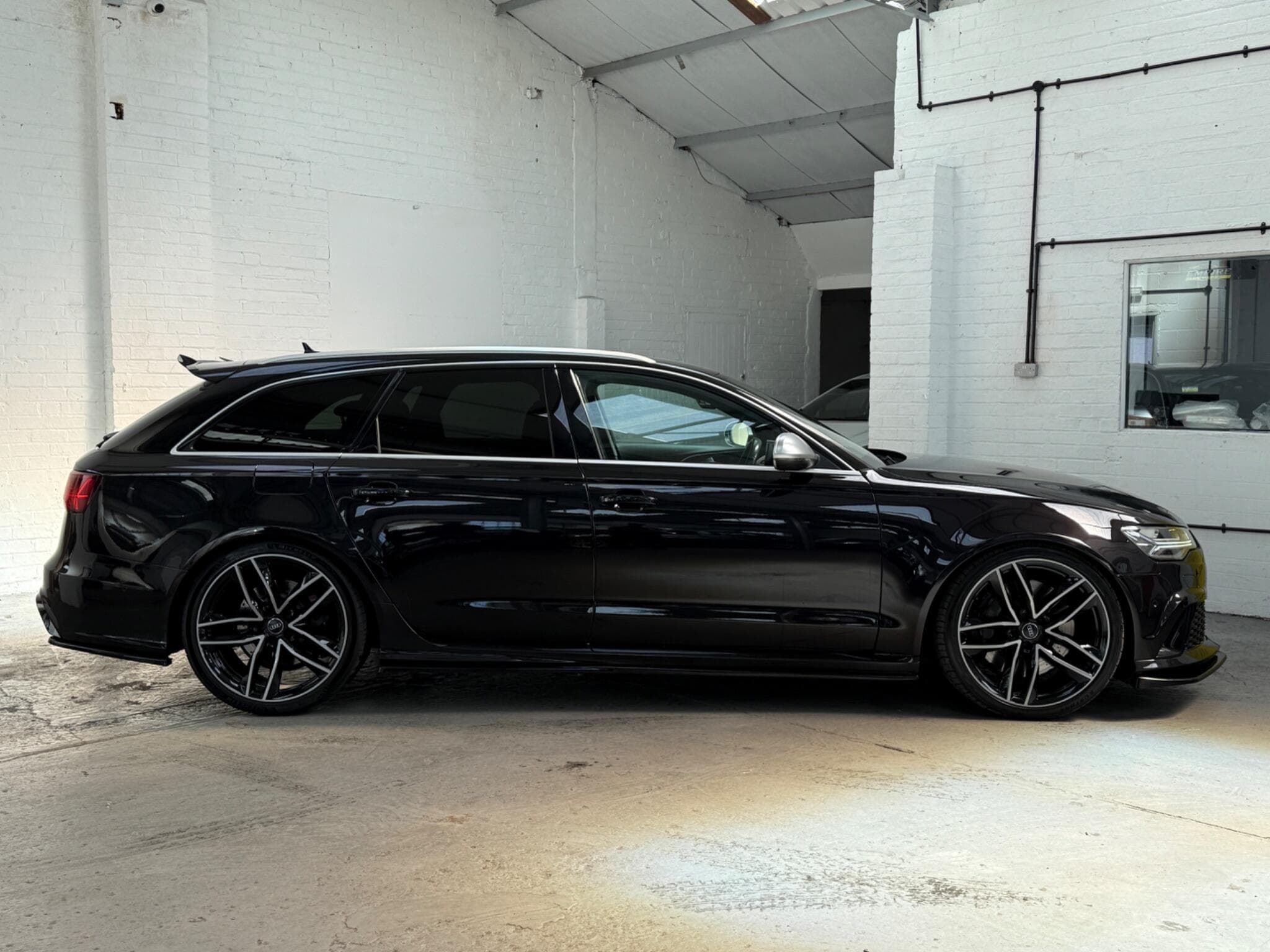 2017 Audi RS6 Avant - Thumbnail 12