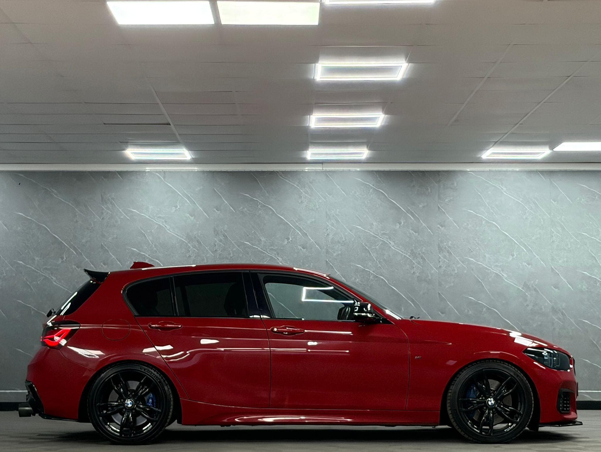 2018 BMW 1 Series - Thumbnail 29