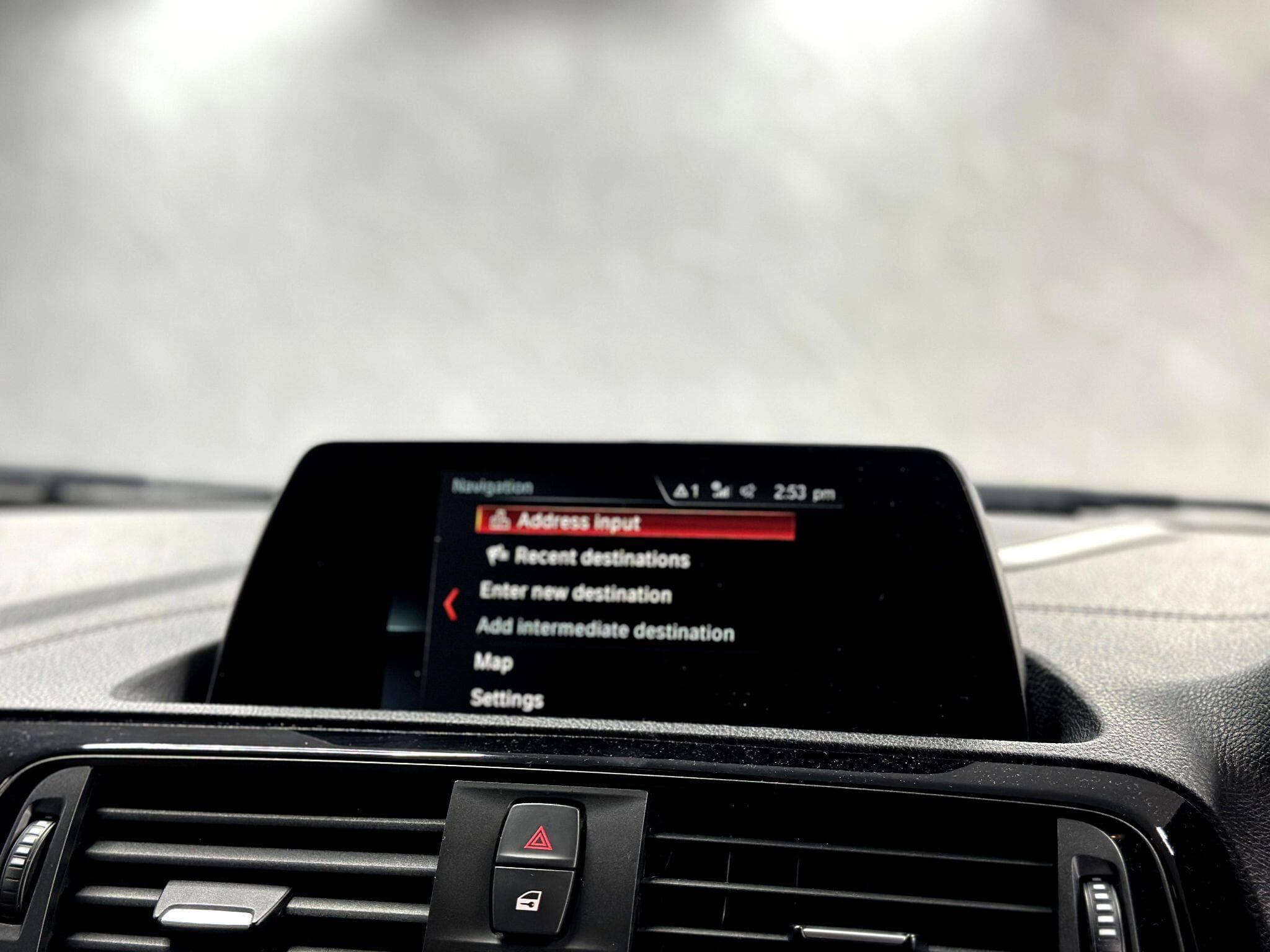 2017 BMW 1 Series - Thumbnail 28