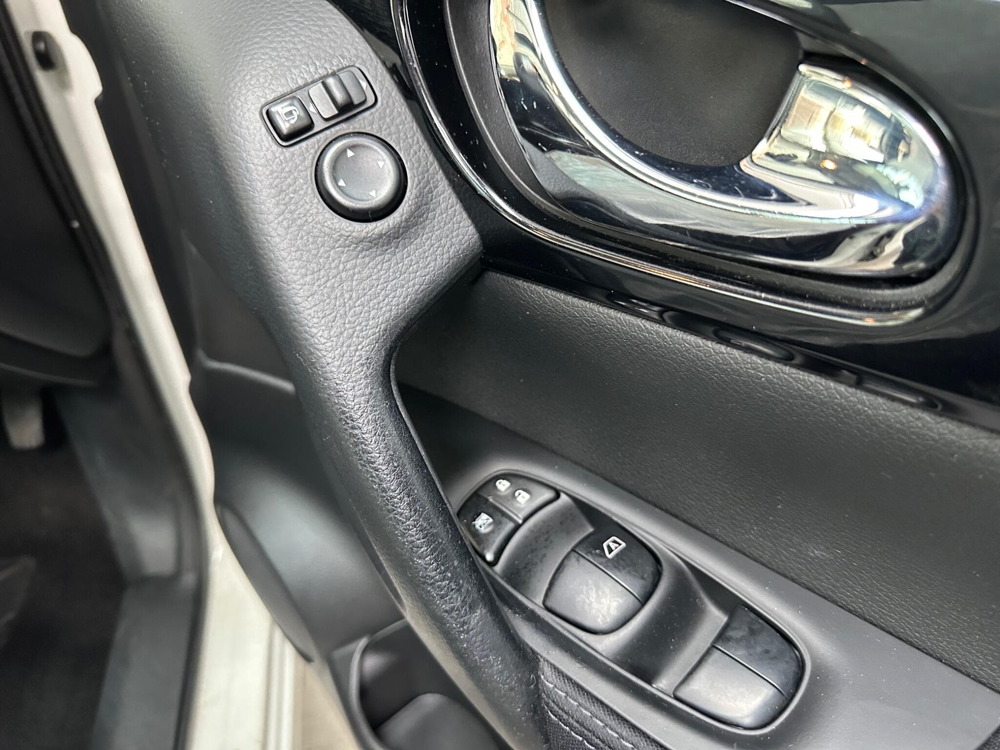 2014 Nissan Qashqai - Thumbnail 21