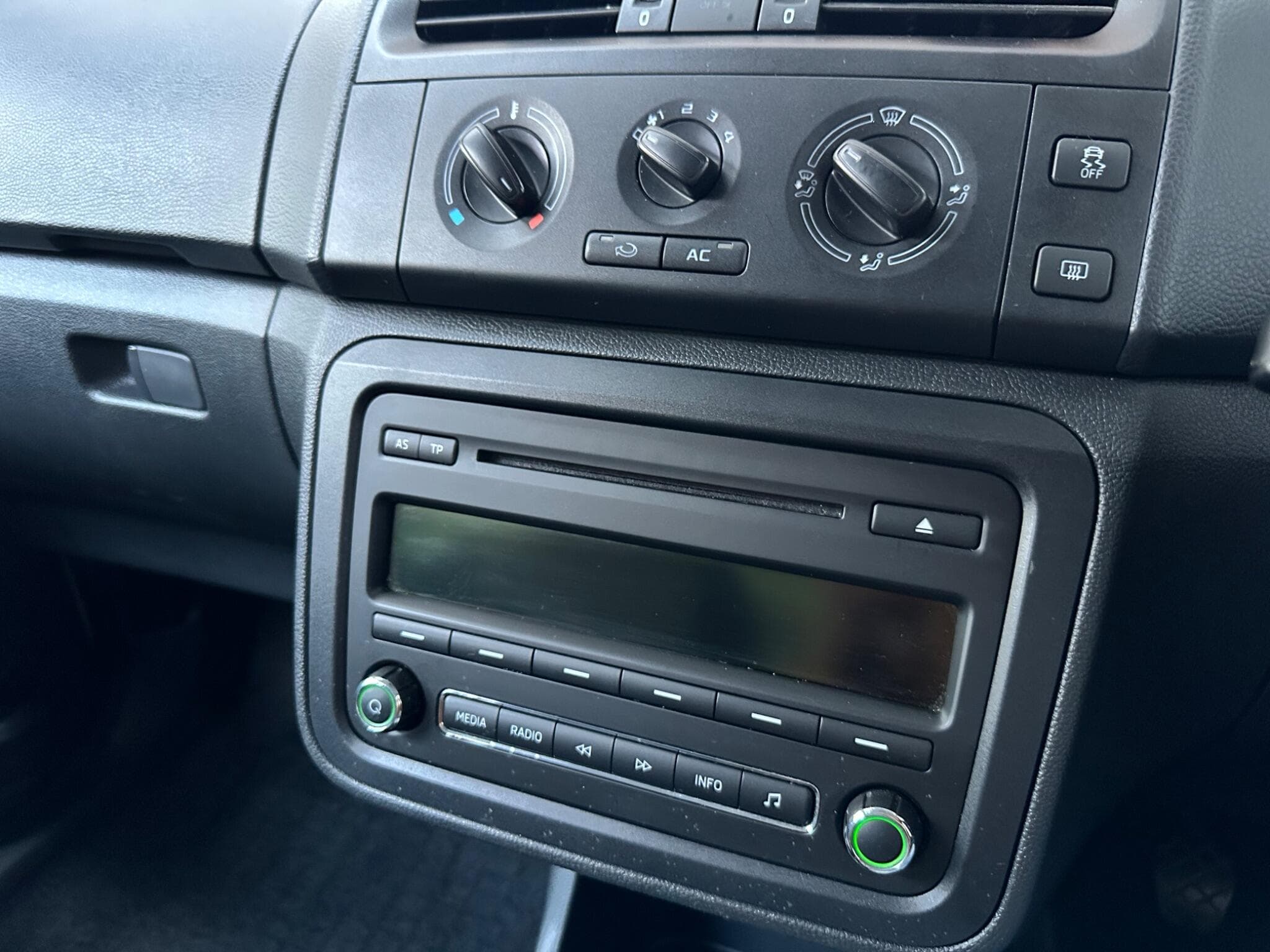 2013 Skoda Fabia - Thumbnail 13