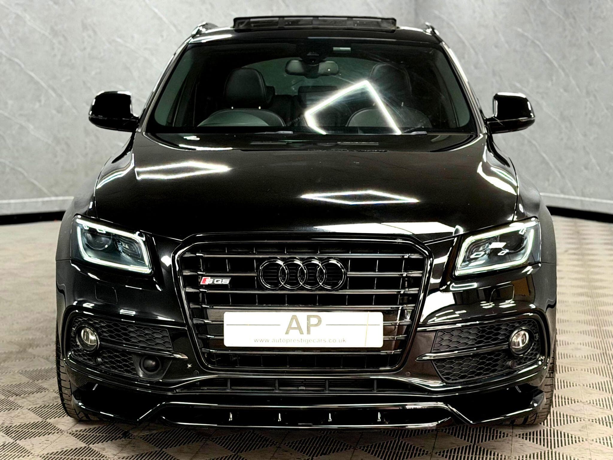 2016 Audi SQ5 - Thumbnail 10