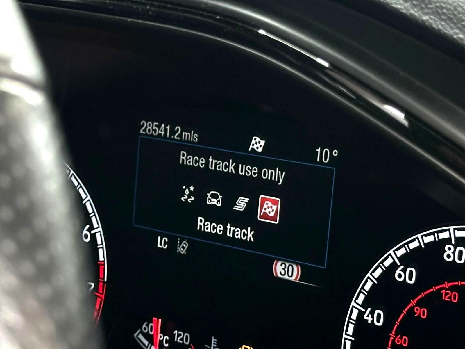 2020 Ford Focus - Thumbnail 37