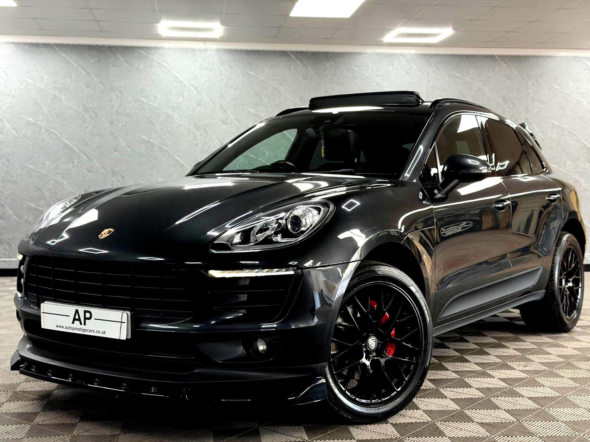 2016 Porsche Macan - Thumbnail 13