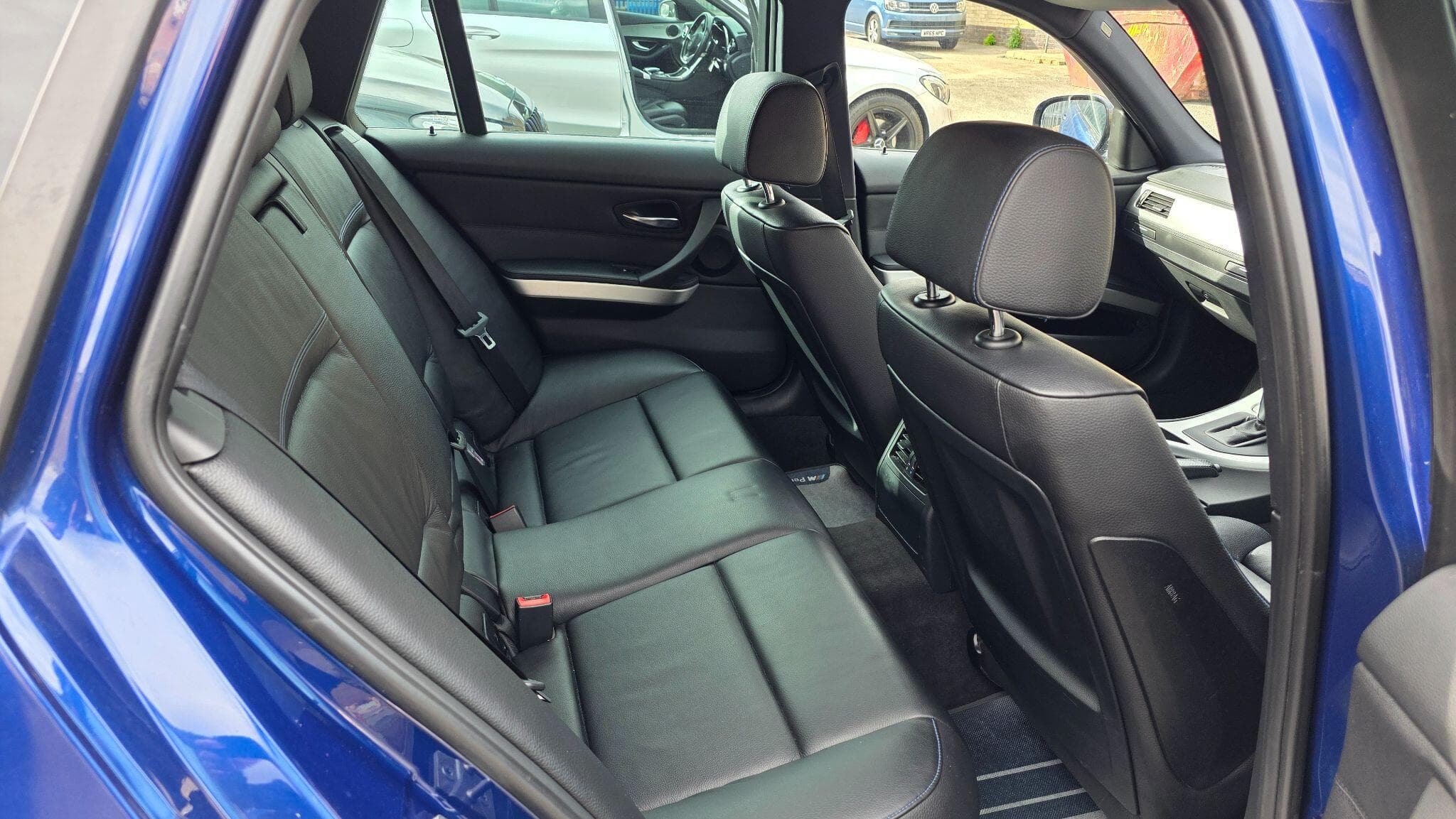 2012 BMW 3 Series - Thumbnail 13