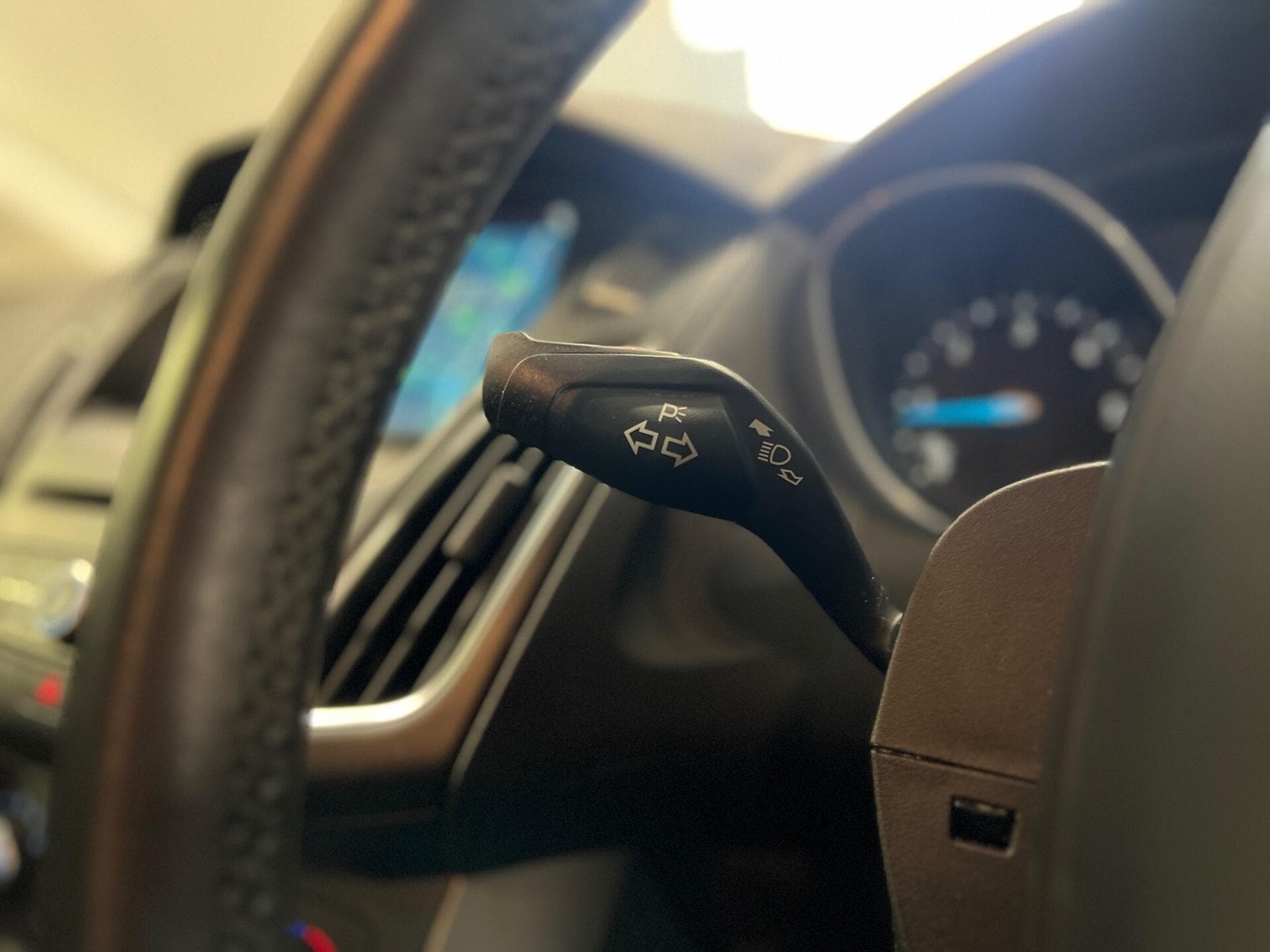 2017 Ford Focus - Thumbnail 30