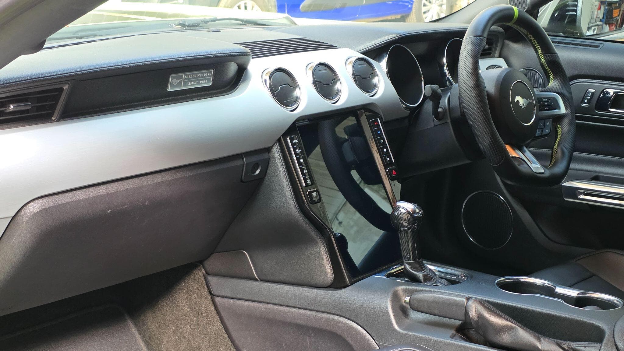 2016 Ford Mustang - Thumbnail 28