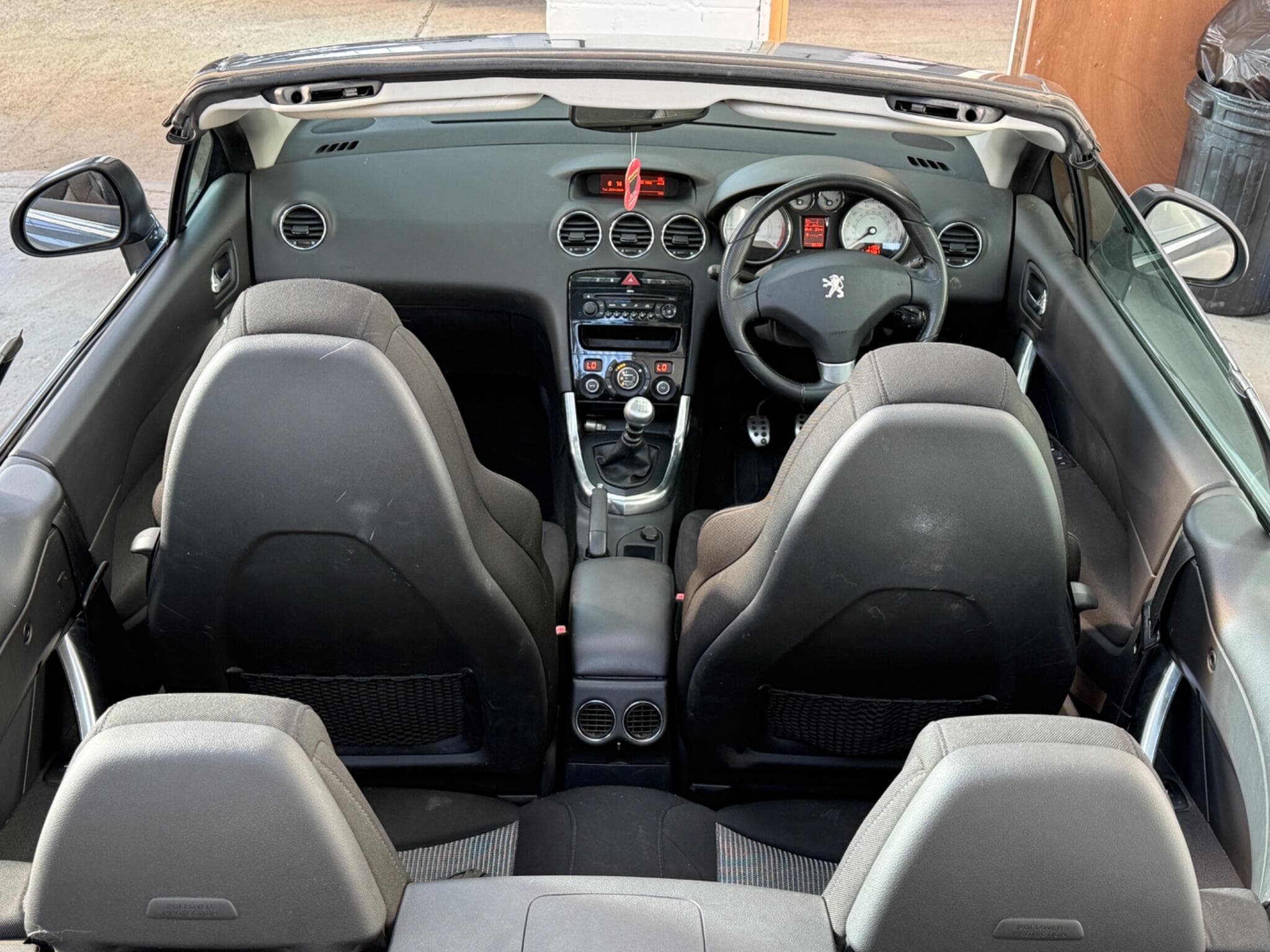 2009 Peugeot 308 CC - Thumbnail 11