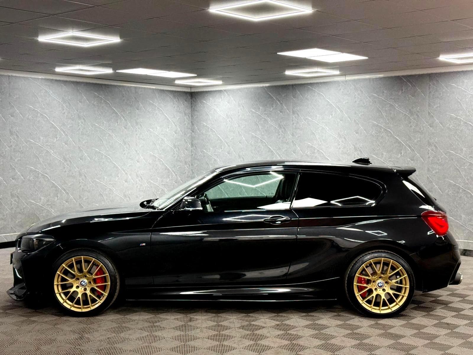 2017 BMW 1 Series - Thumbnail 34