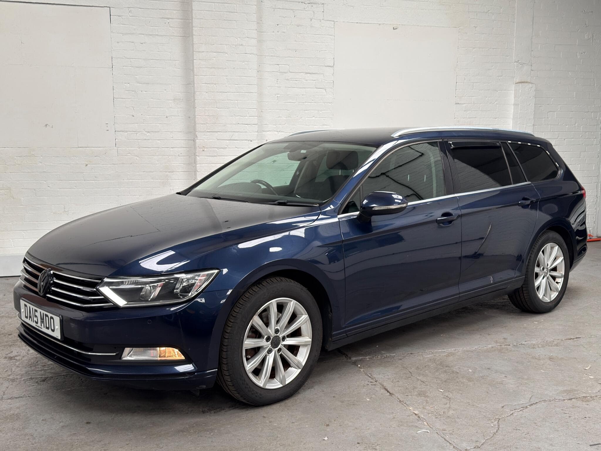 2015 Volkswagen Passat - Thumbnail 5