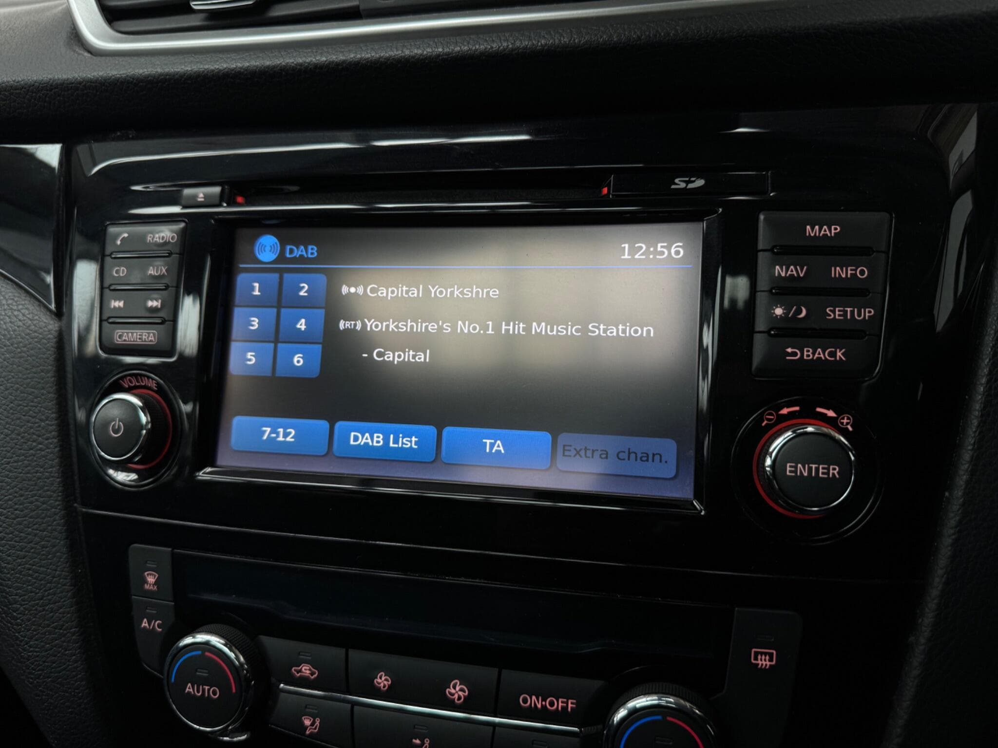 2016 Nissan Qashqai - Thumbnail 18