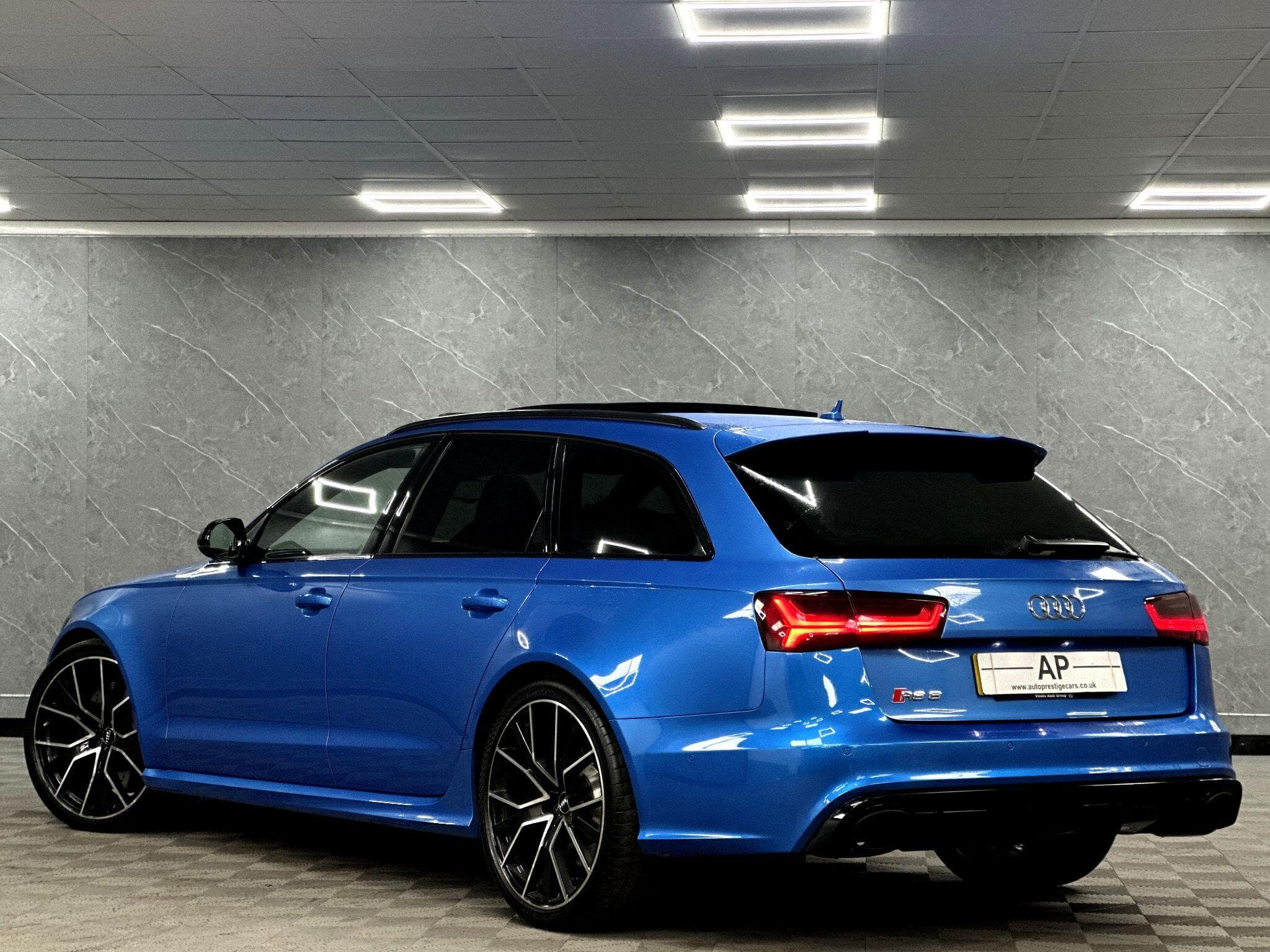 2017 Audi RS6 Avant - Thumbnail 24