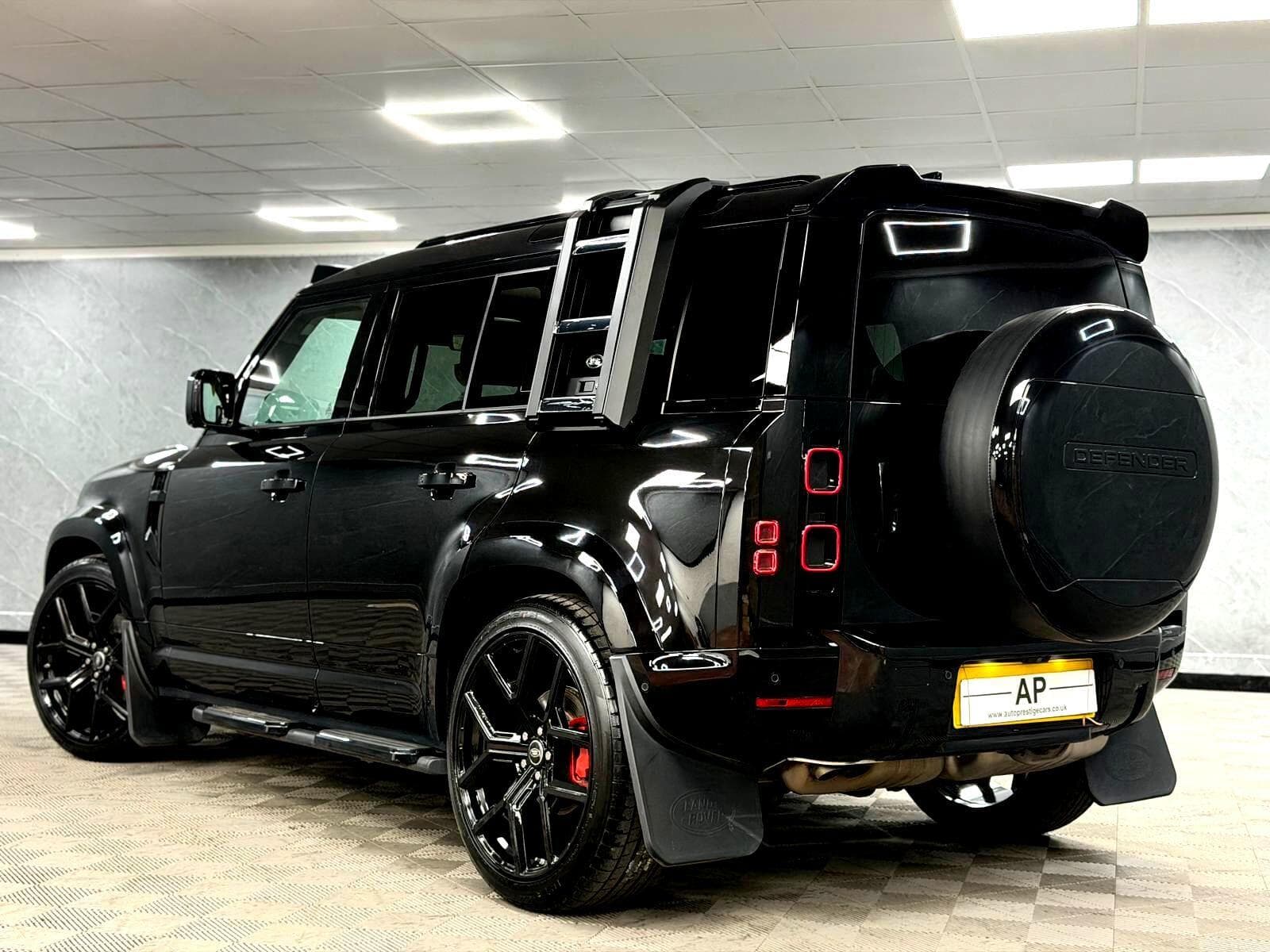 2024 Land Rover Defender 110 - Thumbnail 21