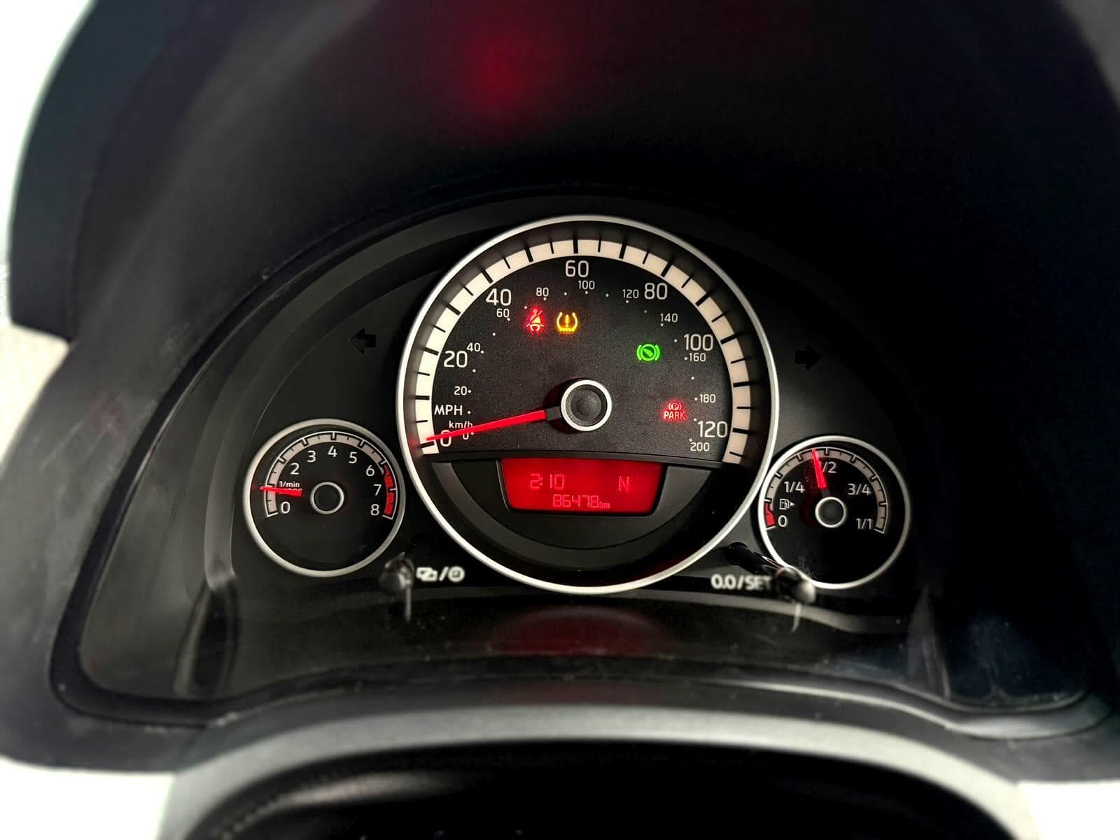 2019 Volkswagen up! - Thumbnail 38