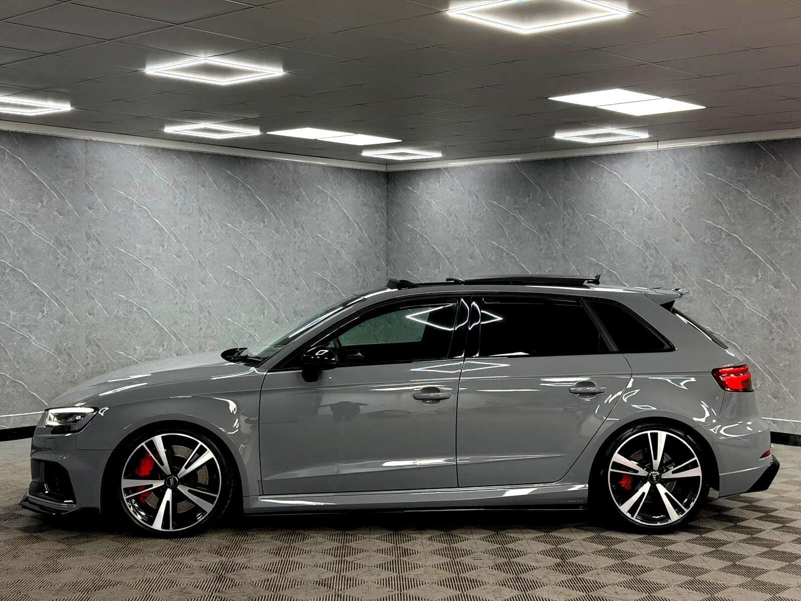 2020 Audi RS3 - Thumbnail 26