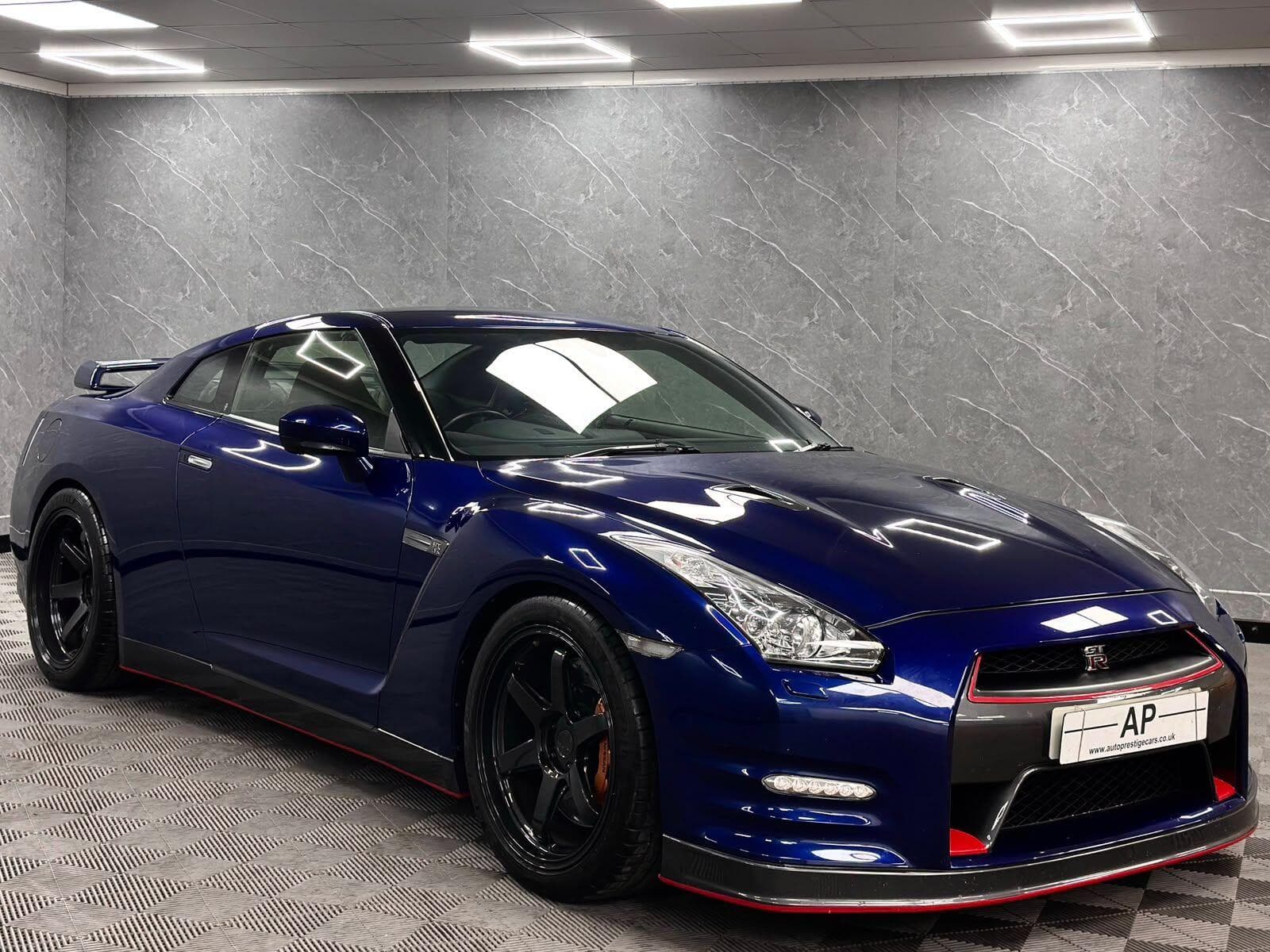 2012 Nissan GT-R - Thumbnail 7