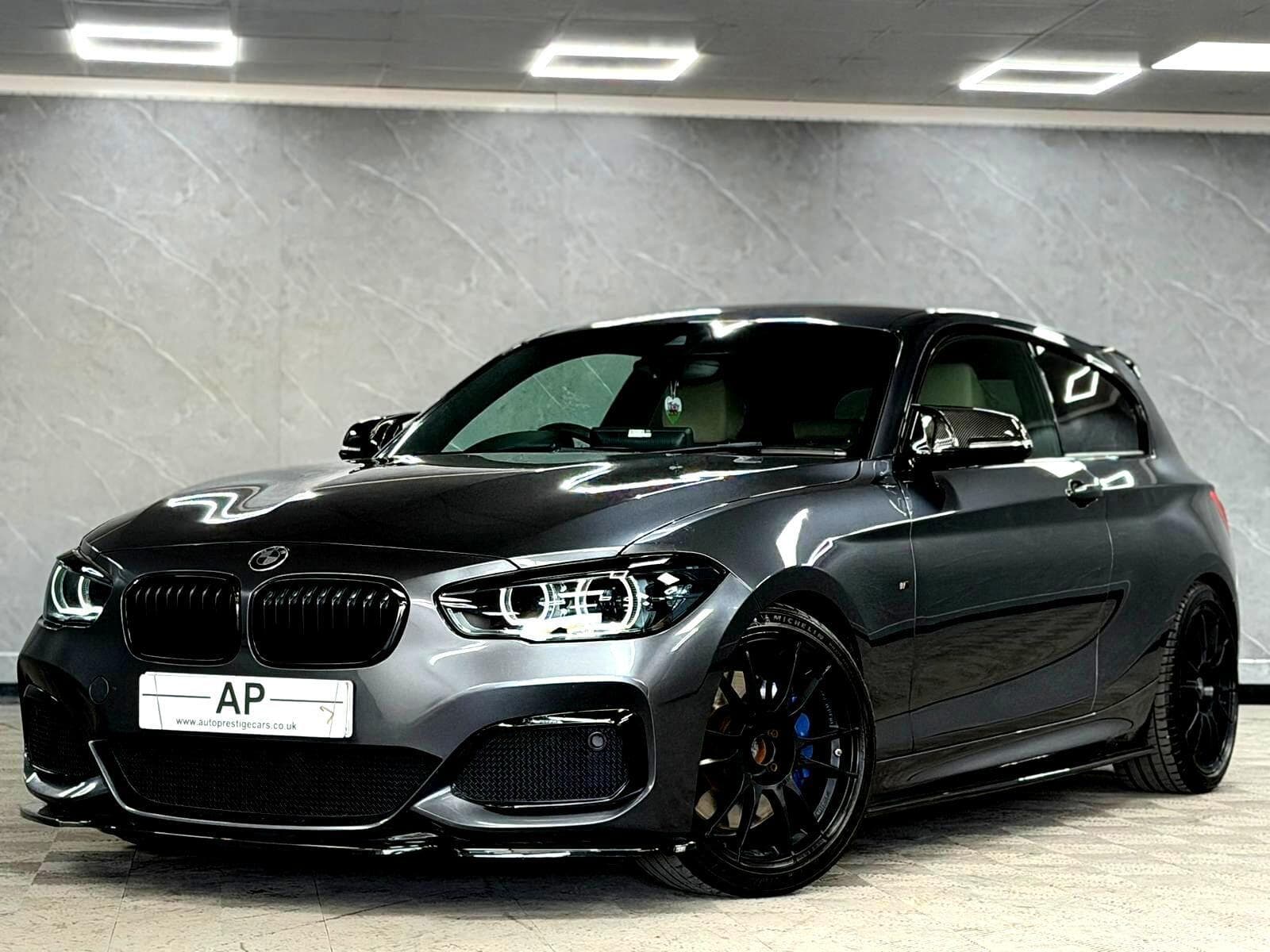 2017 BMW 1 Series - Thumbnail 9