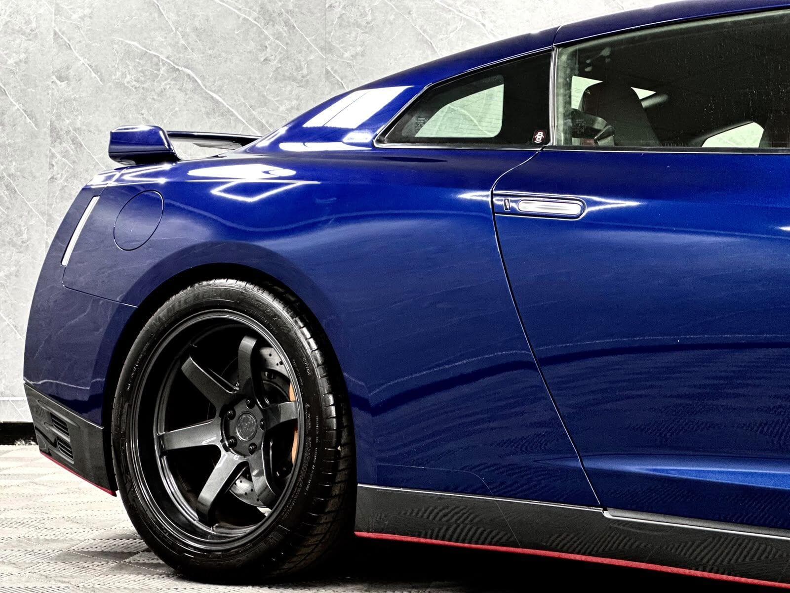 2012 Nissan GT-R - Thumbnail 15