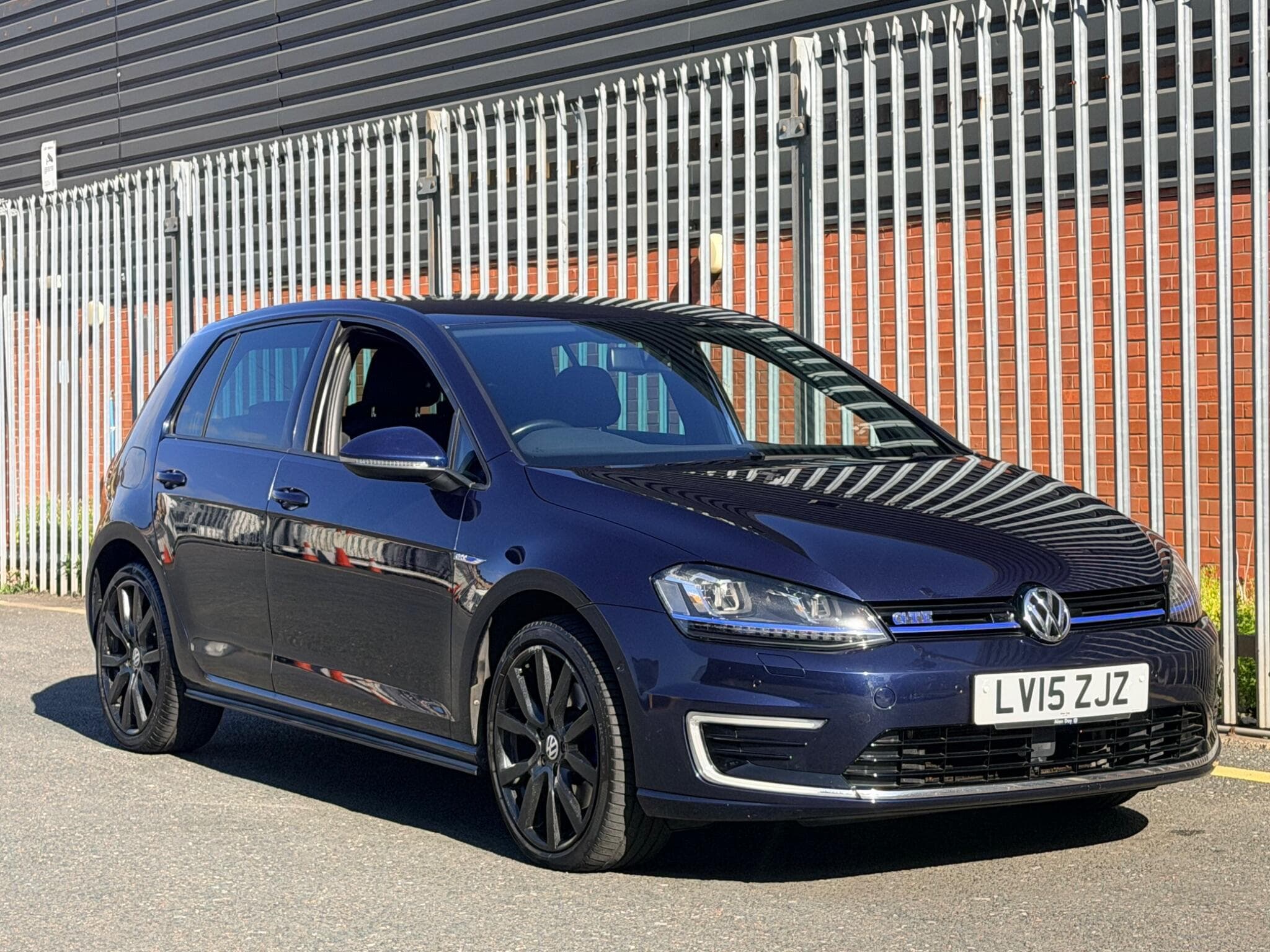 2015 Volkswagen Golf - Main