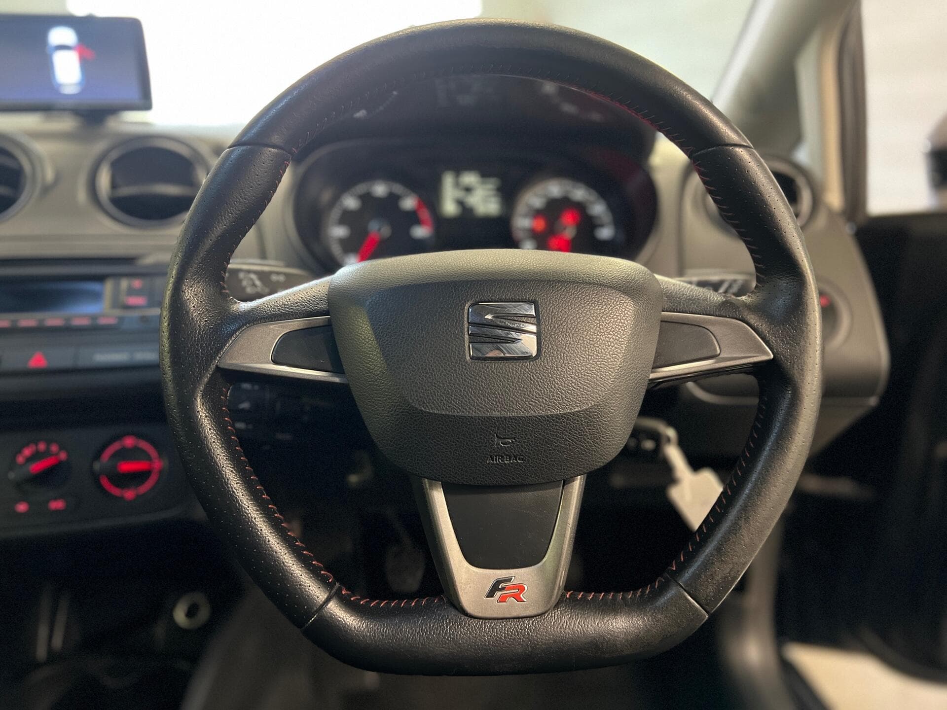 2015 SEAT Ibiza - Thumbnail 21