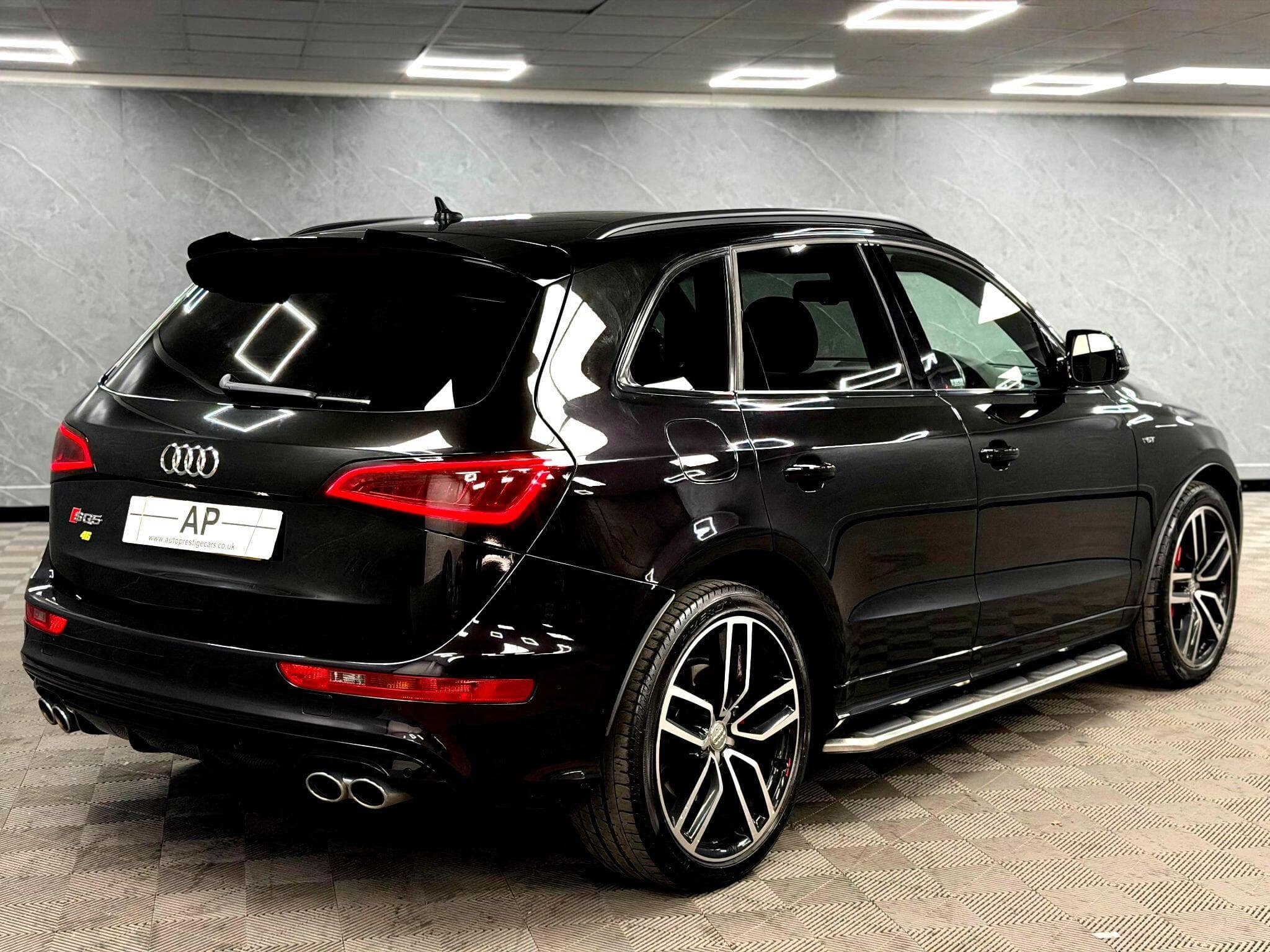 2016 Audi SQ5 - Thumbnail 45