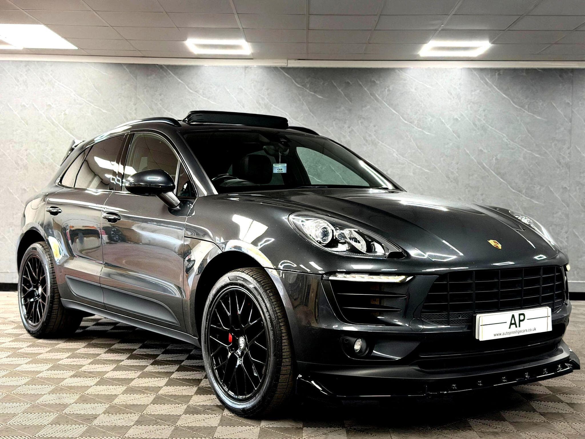 2016 Porsche Macan - Thumbnail 19
