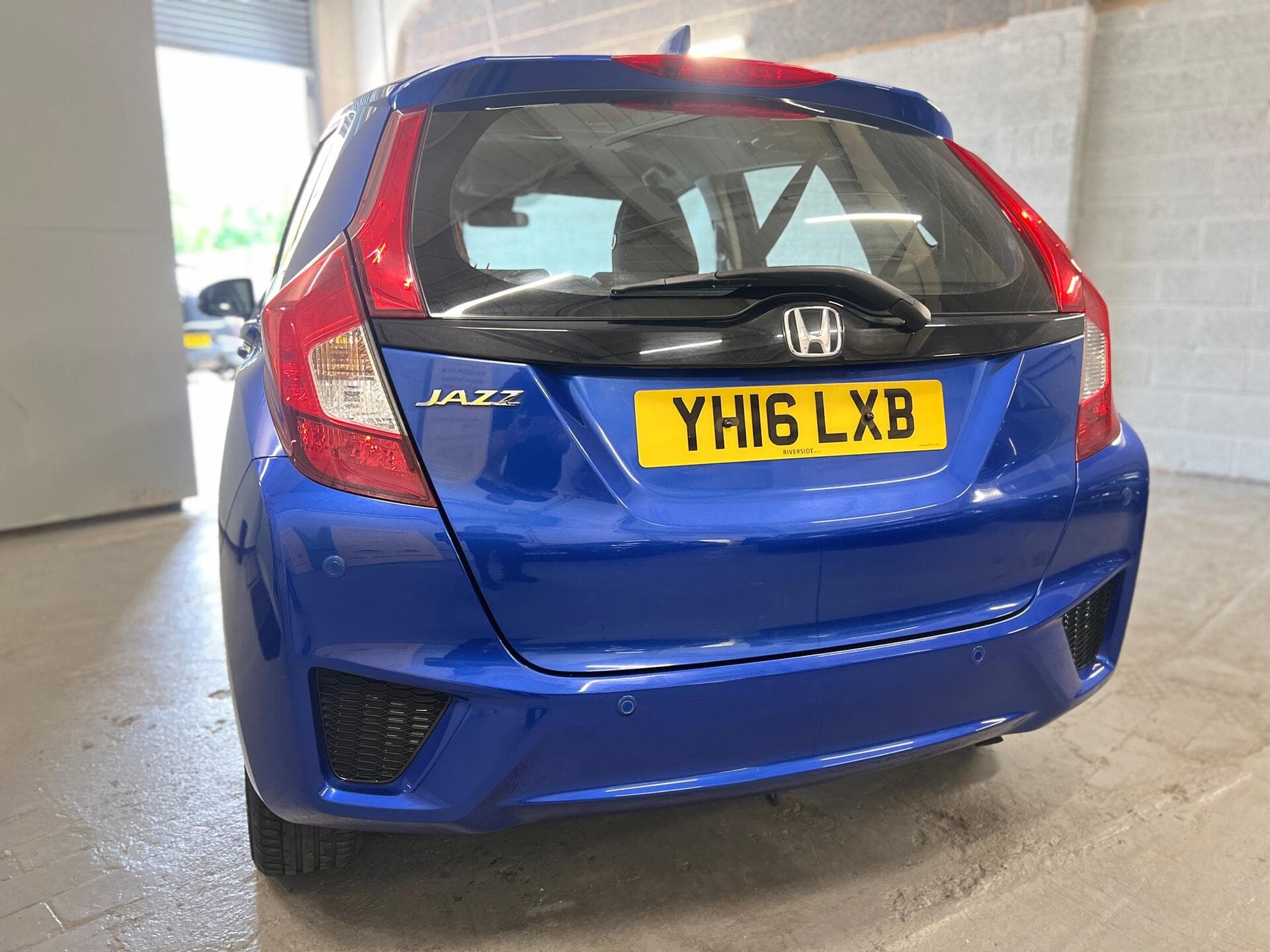 2016 Honda Jazz - Thumbnail 16