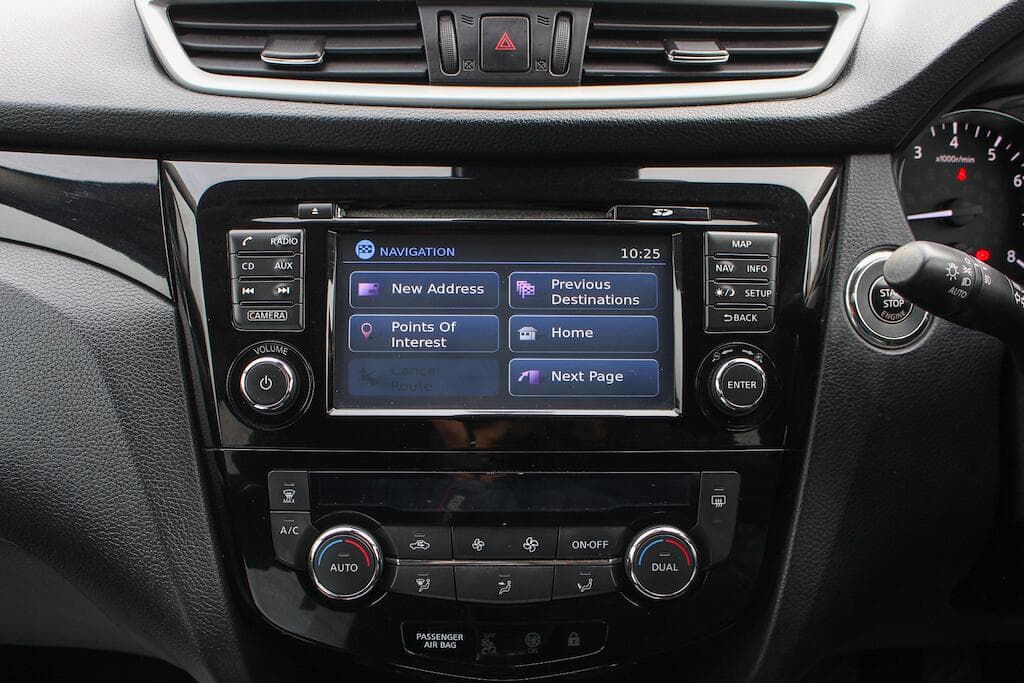 2015 Nissan Qashqai - Thumbnail 40