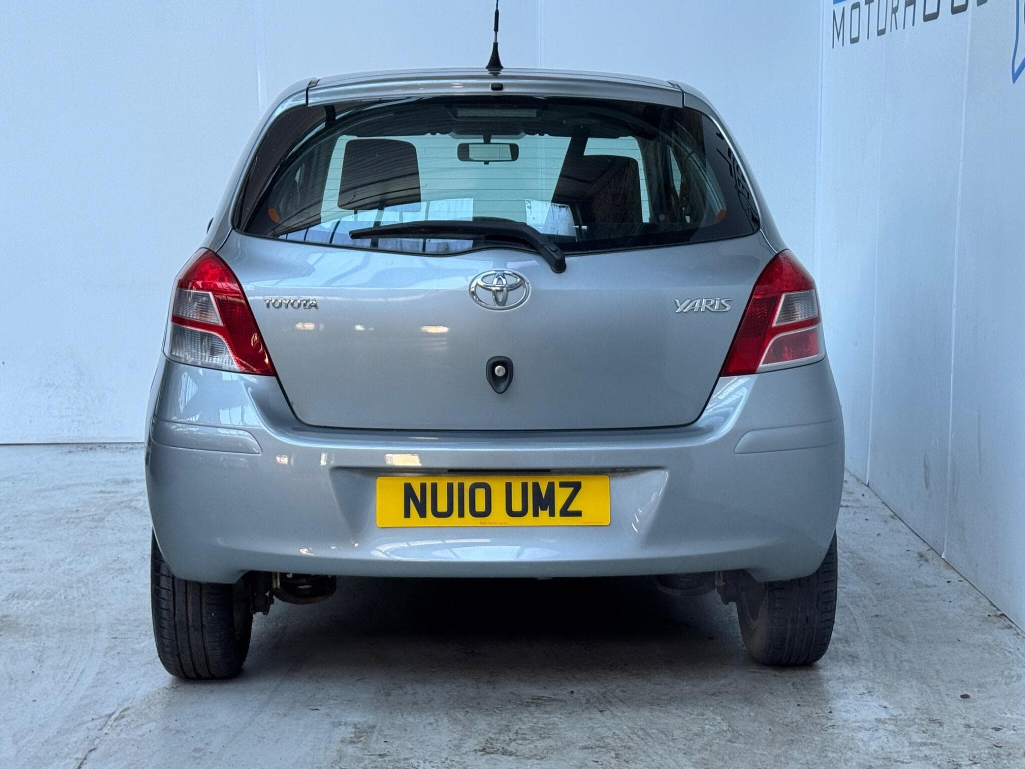 2010 Toyota Yaris - Thumbnail 6