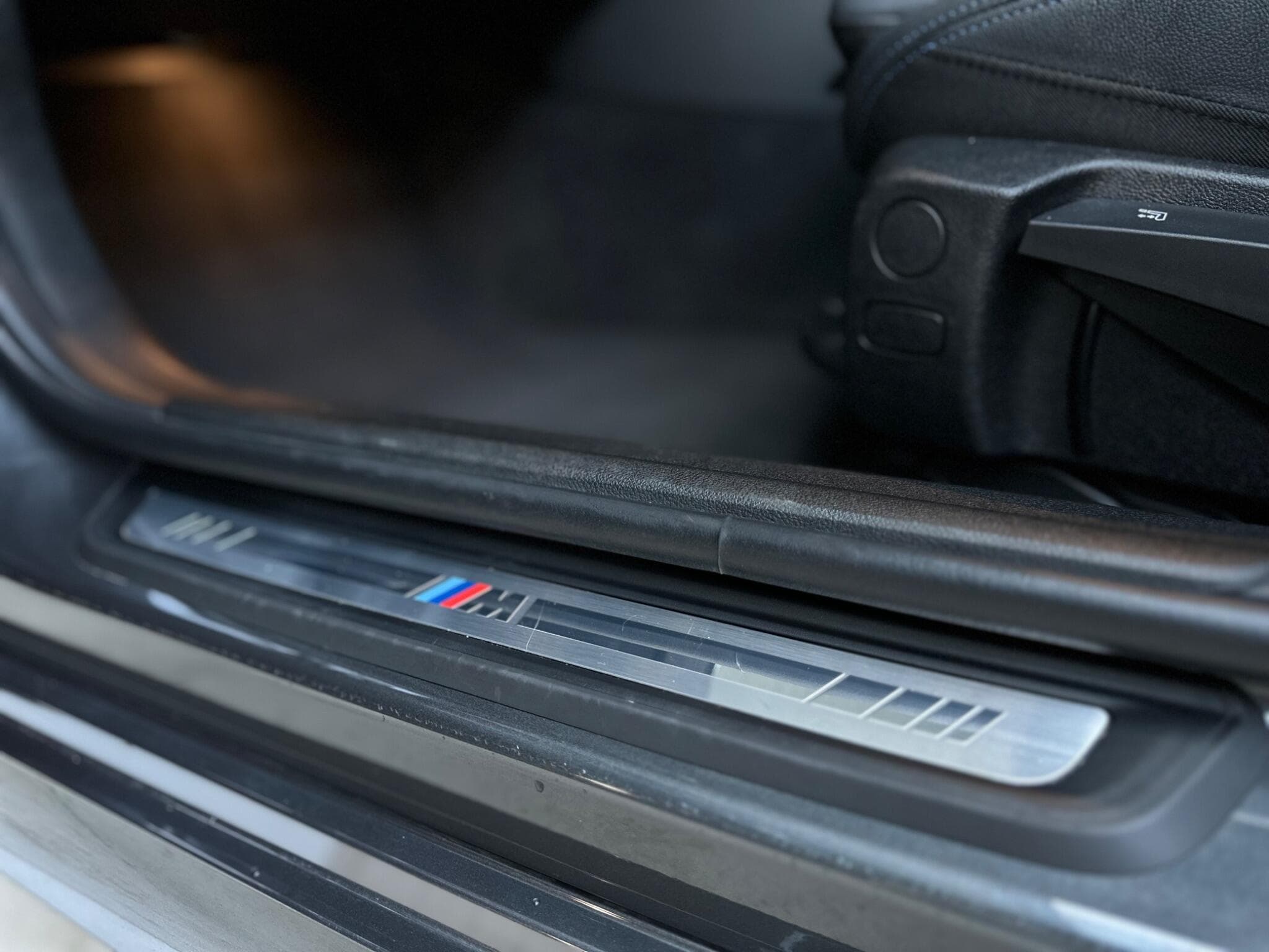 2021 BMW 3 Series - Thumbnail 32