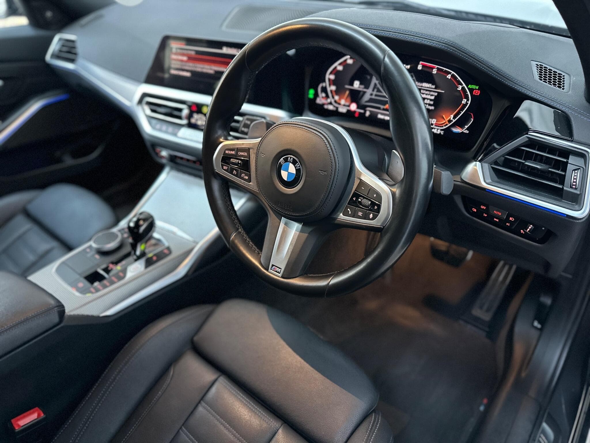 2021 BMW 3 Series - Image 4
