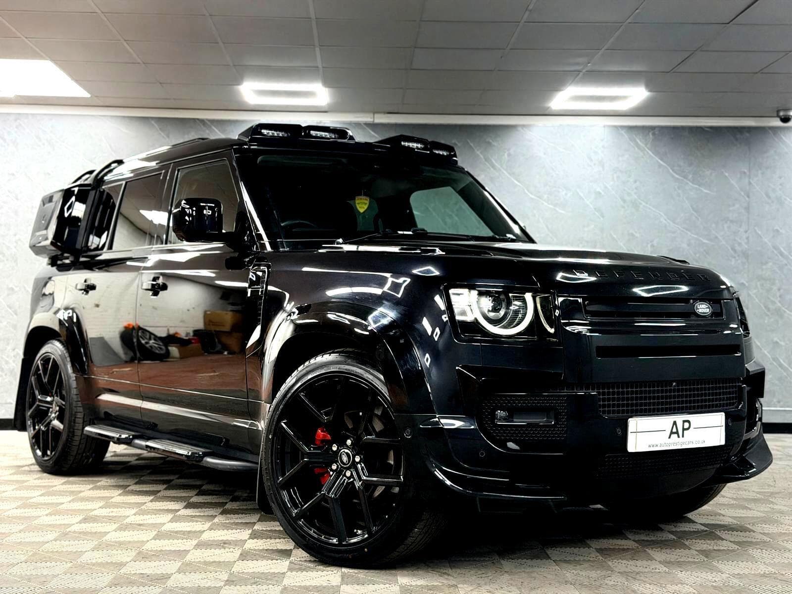 2024 Land Rover Defender 110 - Thumbnail 3