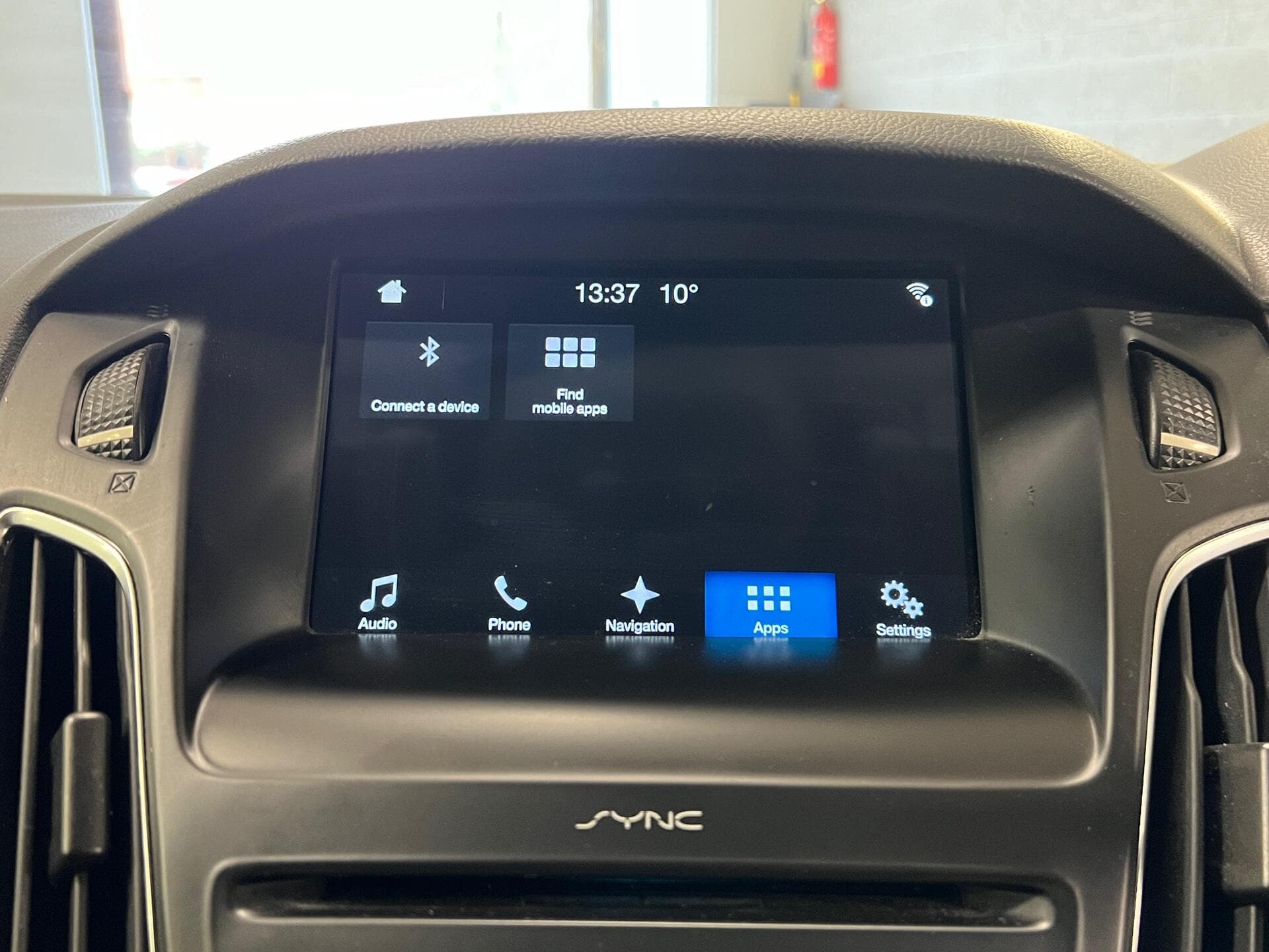 2017 Ford Focus - Thumbnail 35