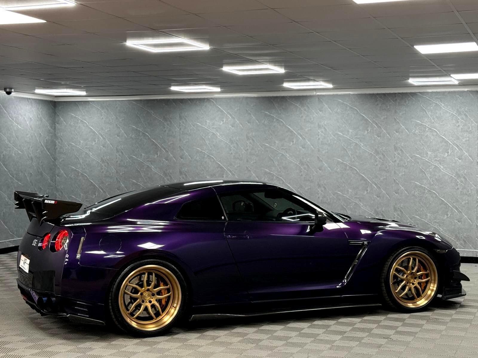 2011 Nissan GT-R - Thumbnail 49