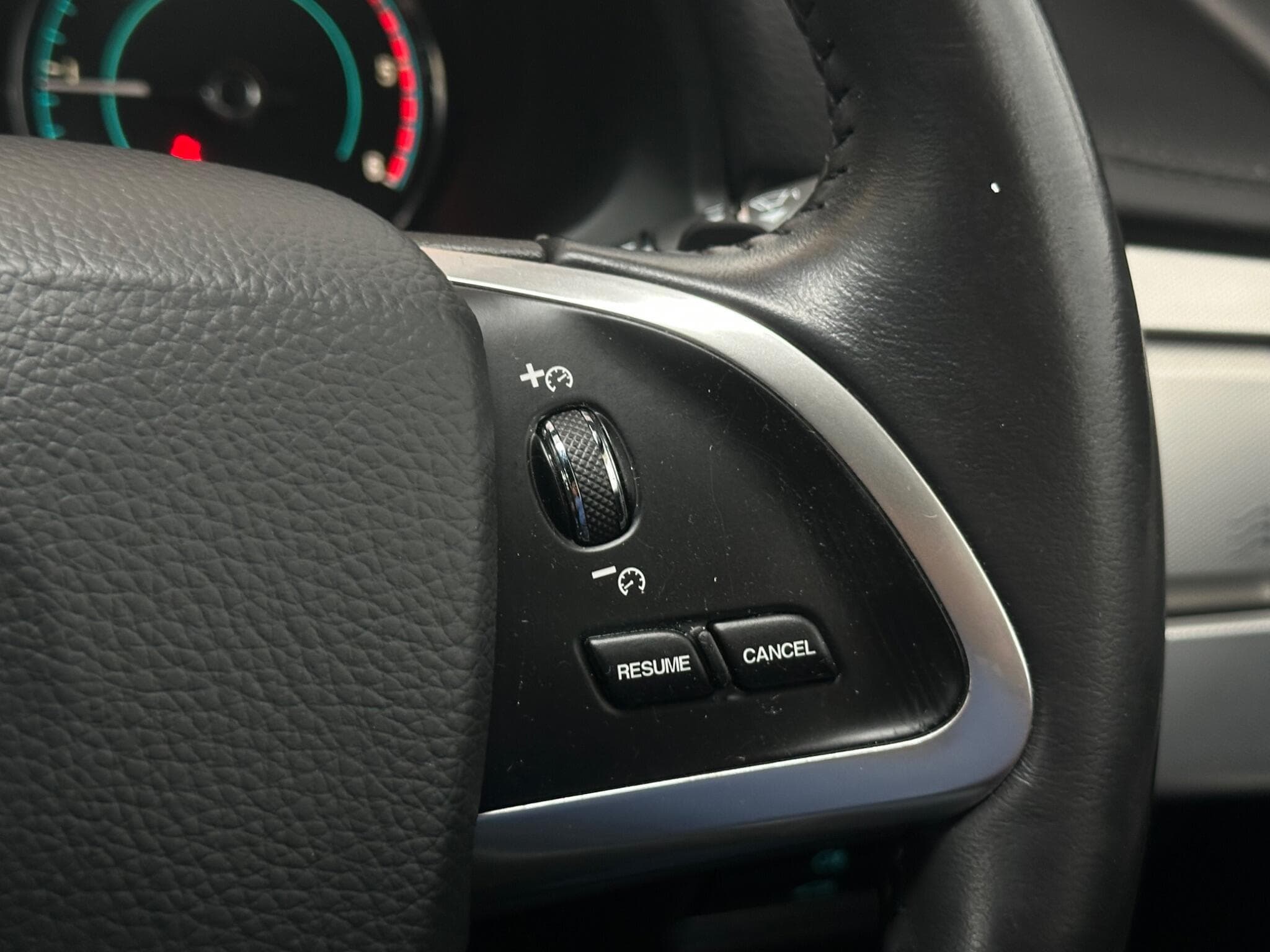 2015 Jaguar XF - Thumbnail 21