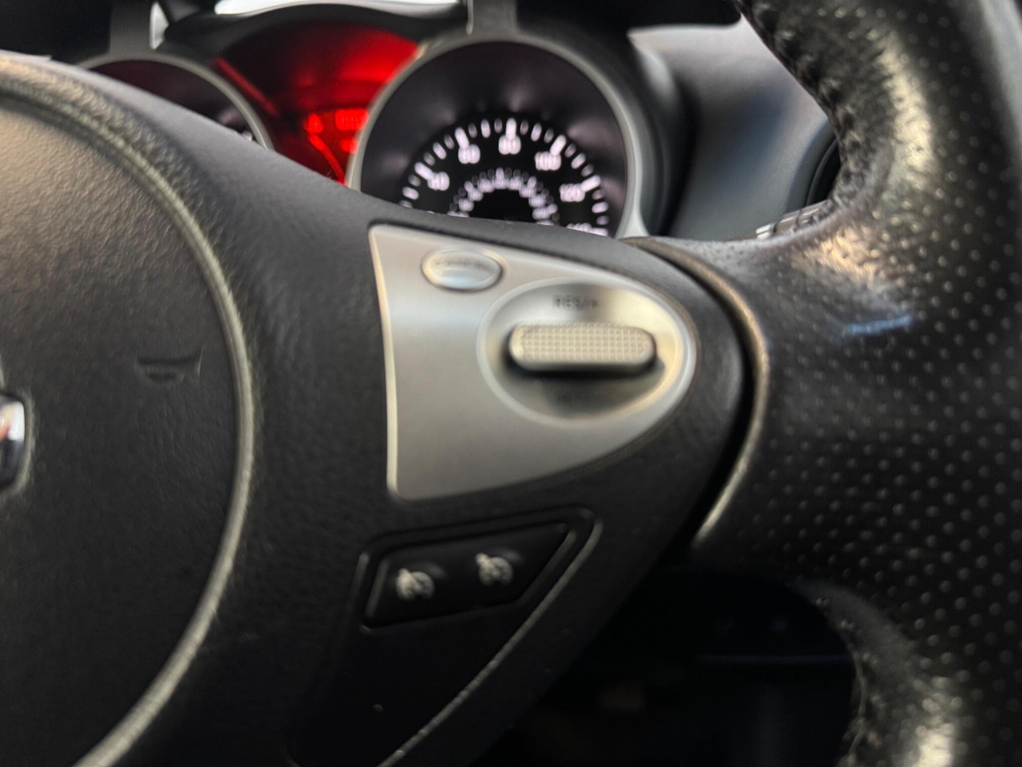 2017 Nissan Juke - Thumbnail 22