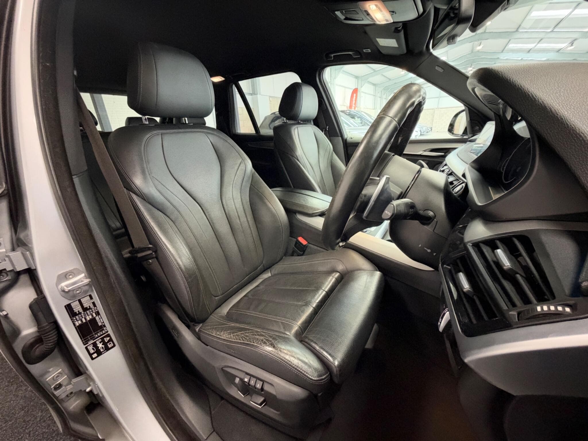 2017 BMW X5 - Thumbnail 19