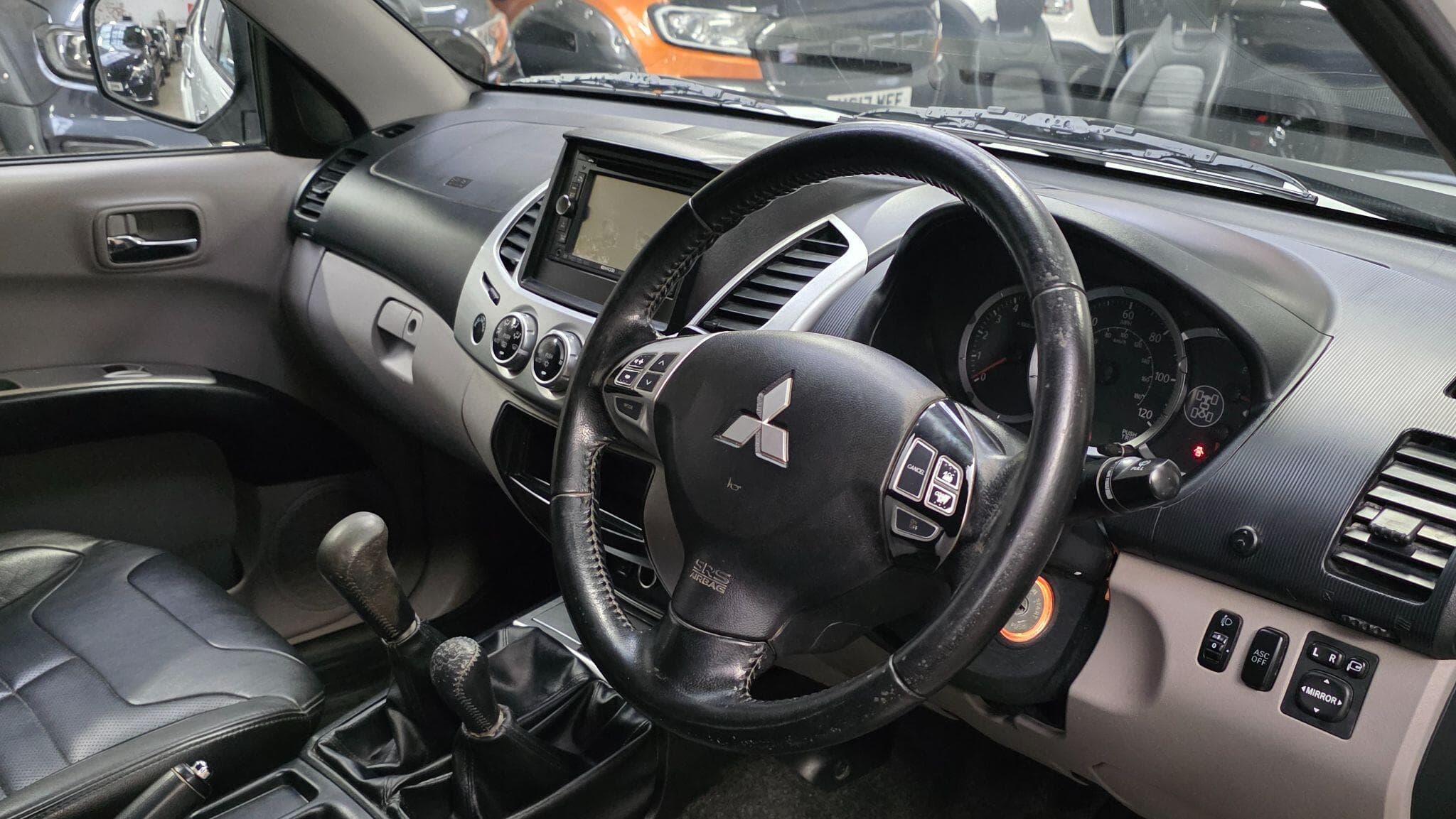 2012 Mitsubishi L200 - Thumbnail 10