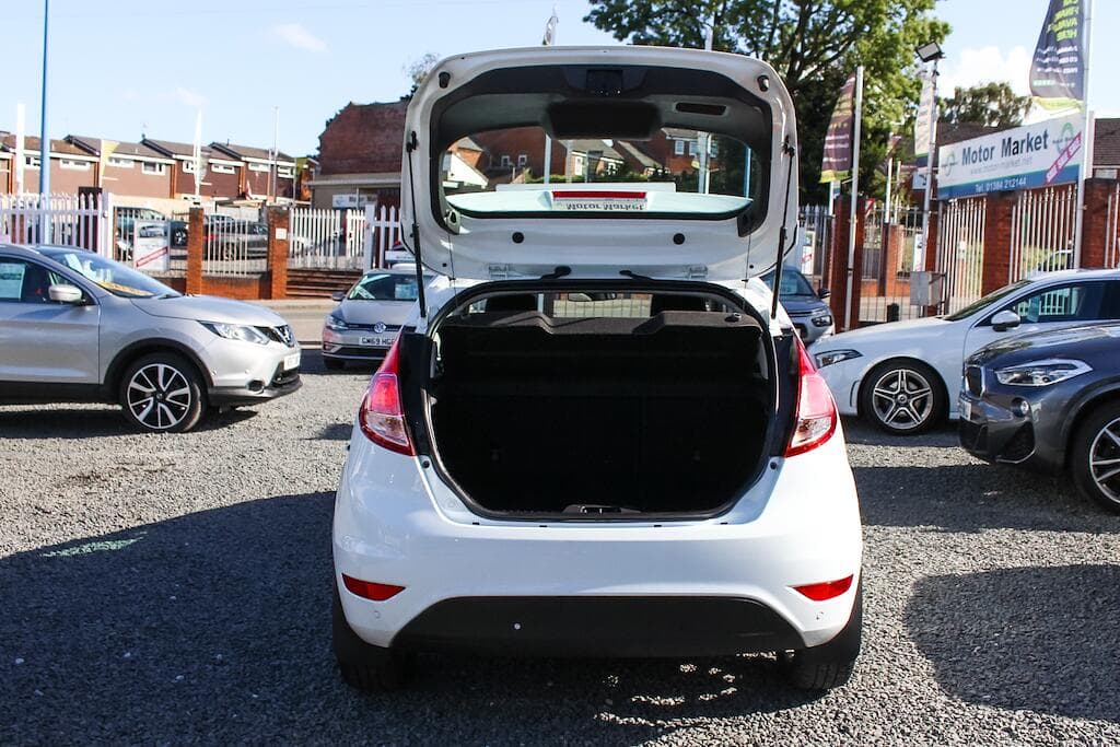 2014 Ford Fiesta - Thumbnail 8