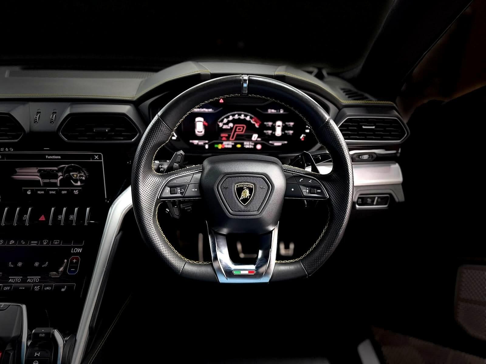 2022 Lamborghini Urus - Thumbnail 44
